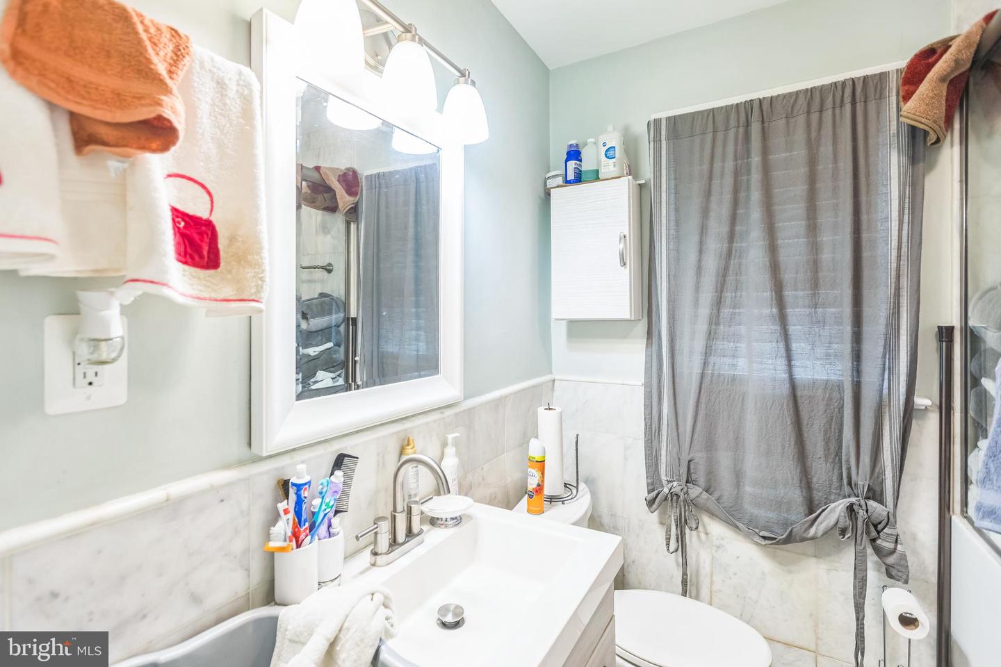 605 49TH PL NE, WASHINGTON, District Of Columbia 20019, 3 Bedrooms Bedrooms, 6 Rooms Rooms,2 BathroomsBathrooms,Residential,For sale,605 49TH PL NE,DCDC2214448 MLS # DCDC2214448