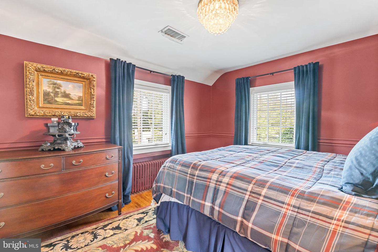 1206 W BRADDOCK RD, ALEXANDRIA, Virginia 22302, 3 Bedrooms Bedrooms, 10 Rooms Rooms,2 BathroomsBathrooms,Residential,For sale,1206 W BRADDOCK RD,VAAX2048416 MLS # VAAX2048416
