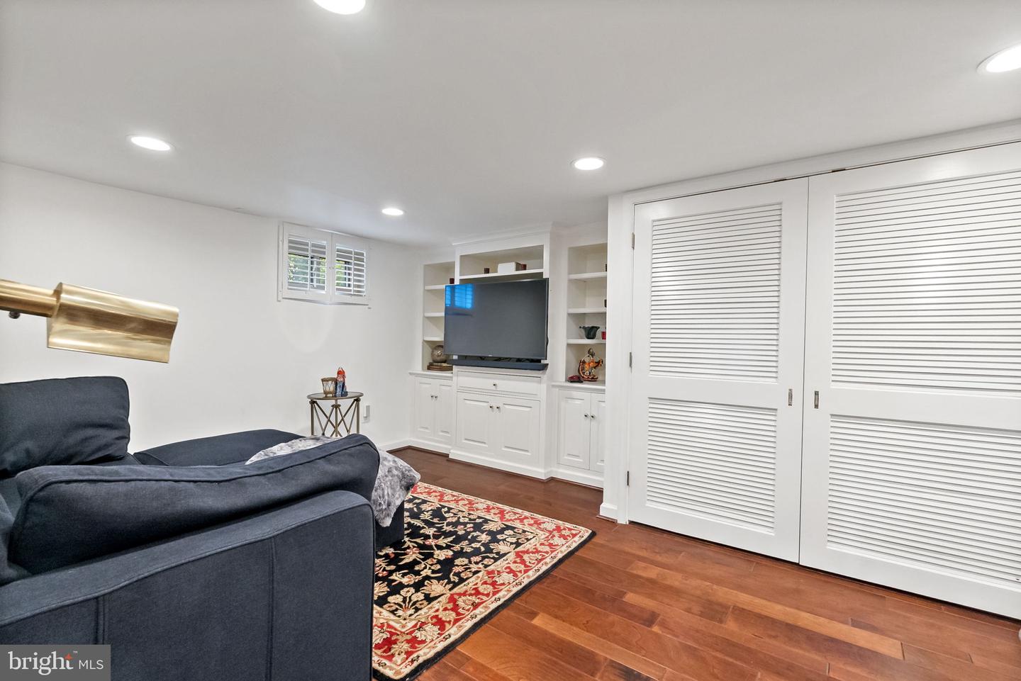 1206 W BRADDOCK RD, ALEXANDRIA, Virginia 22302, 3 Bedrooms Bedrooms, 10 Rooms Rooms,2 BathroomsBathrooms,Residential,For sale,1206 W BRADDOCK RD,VAAX2048416 MLS # VAAX2048416