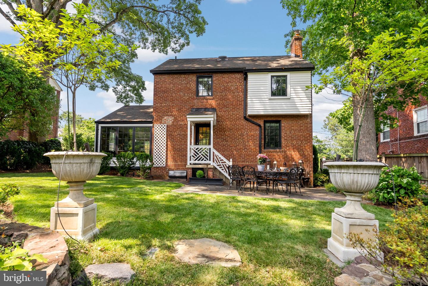 1206 W BRADDOCK RD, ALEXANDRIA, Virginia 22302, 3 Bedrooms Bedrooms, 10 Rooms Rooms,2 BathroomsBathrooms,Residential,For sale,1206 W BRADDOCK RD,VAAX2048416 MLS # VAAX2048416