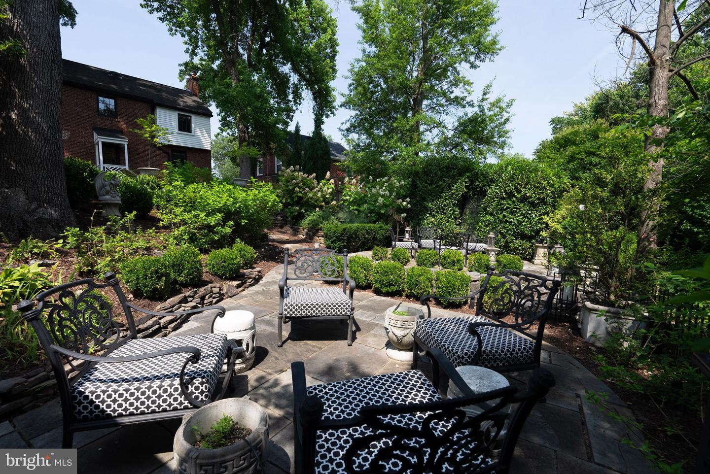 1206 W BRADDOCK RD, ALEXANDRIA, Virginia 22302, 3 Bedrooms Bedrooms, 10 Rooms Rooms,2 BathroomsBathrooms,Residential,For sale,1206 W BRADDOCK RD,VAAX2048416 MLS # VAAX2048416