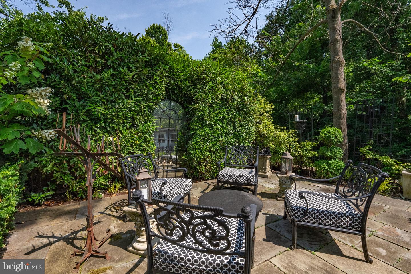 1206 W BRADDOCK RD, ALEXANDRIA, Virginia 22302, 3 Bedrooms Bedrooms, 10 Rooms Rooms,2 BathroomsBathrooms,Residential,For sale,1206 W BRADDOCK RD,VAAX2048416 MLS # VAAX2048416