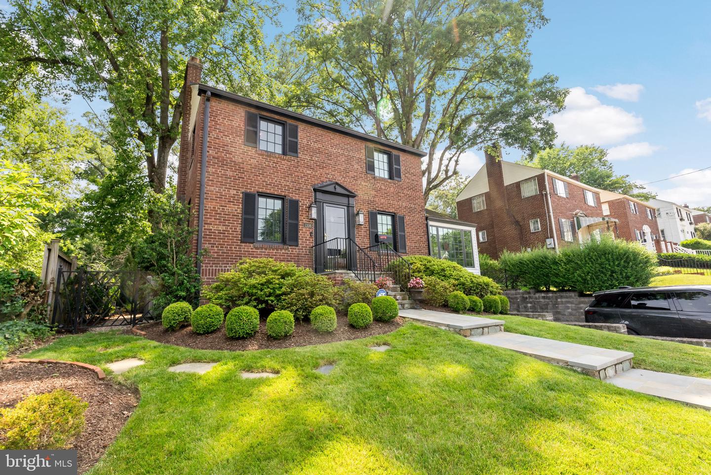 1206 W BRADDOCK RD, ALEXANDRIA, Virginia 22302, 3 Bedrooms Bedrooms, 10 Rooms Rooms,2 BathroomsBathrooms,Residential,For sale,1206 W BRADDOCK RD,VAAX2048416 MLS # VAAX2048416