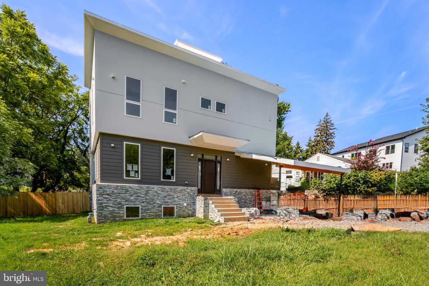 7435 NIGH RD, FALLS CHURCH, Virginia 22043, 5 Bedrooms Bedrooms, ,5 BathroomsBathrooms,Residential,For sale,7435 NIGH RD,VAFX2260492 MLS # VAFX2260492