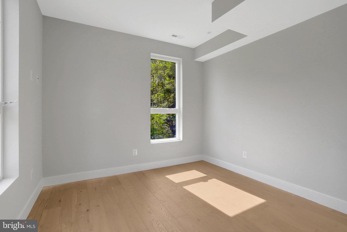 7435 NIGH RD, FALLS CHURCH, Virginia 22043, 5 Bedrooms Bedrooms, ,5 BathroomsBathrooms,Residential,For sale,7435 NIGH RD,VAFX2260492 MLS # VAFX2260492