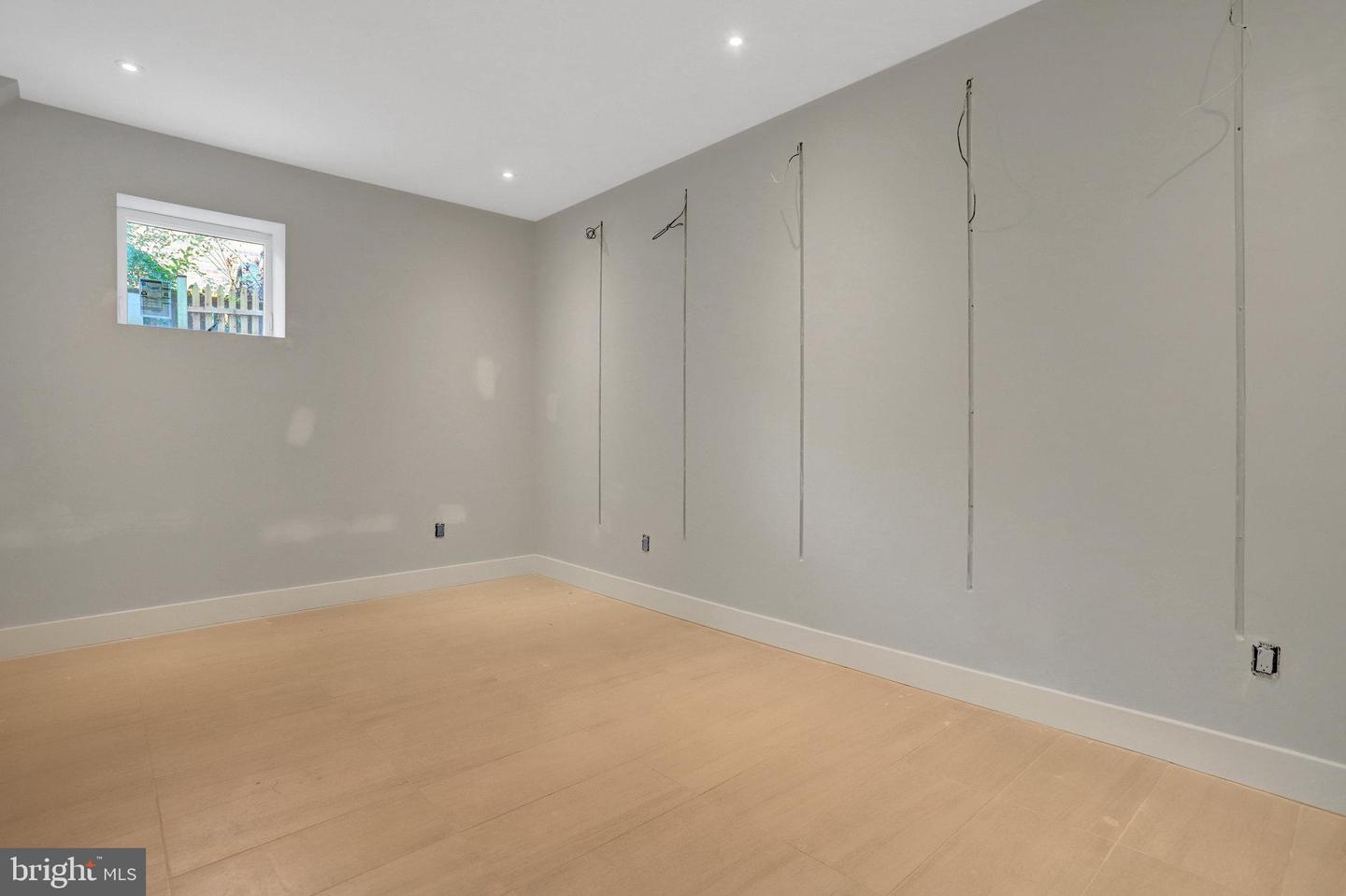 7435 NIGH RD, FALLS CHURCH, Virginia 22043, 5 Bedrooms Bedrooms, ,5 BathroomsBathrooms,Residential,For sale,7435 NIGH RD,VAFX2260492 MLS # VAFX2260492