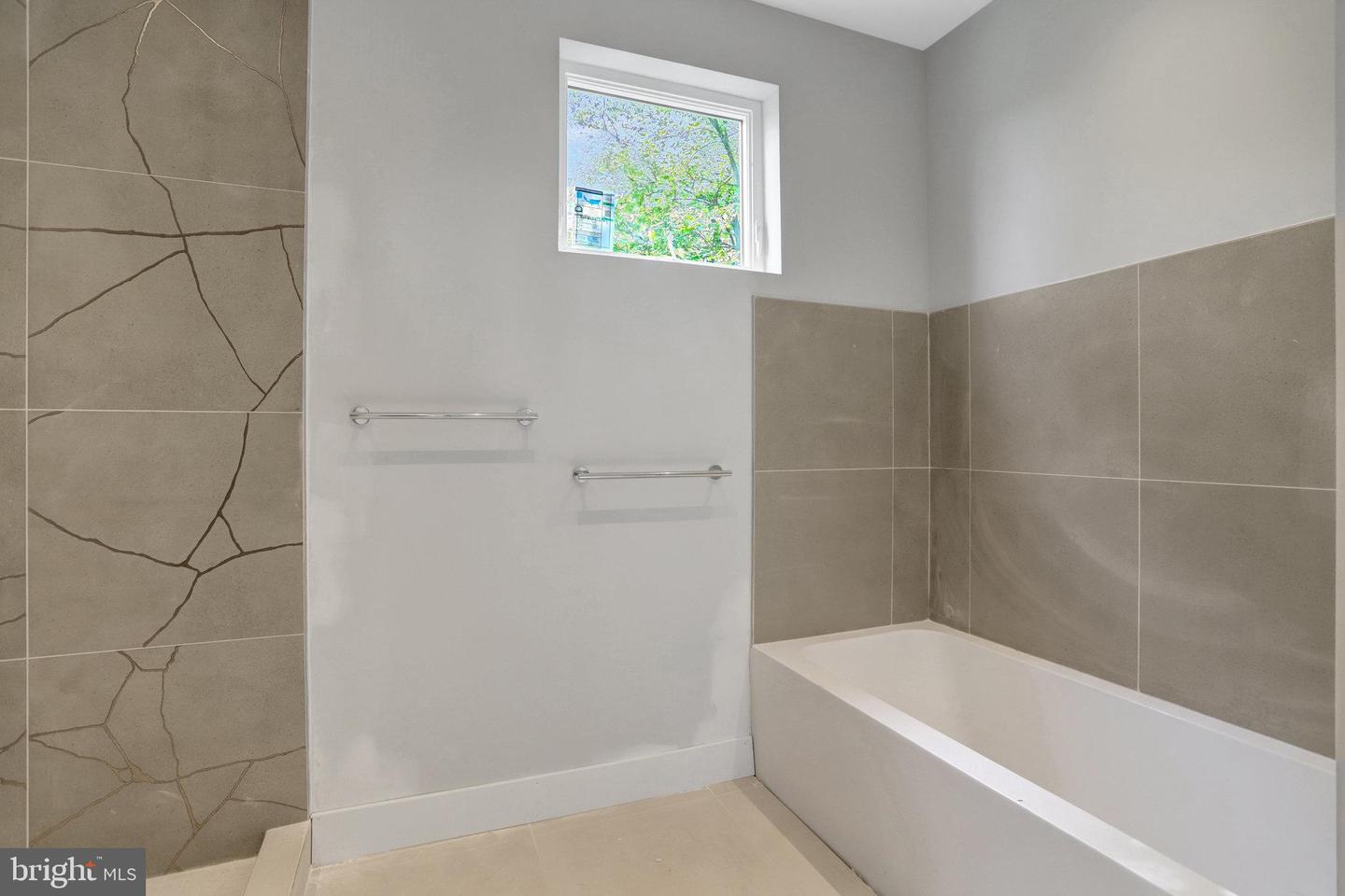 7435 NIGH RD, FALLS CHURCH, Virginia 22043, 5 Bedrooms Bedrooms, ,5 BathroomsBathrooms,Residential,For sale,7435 NIGH RD,VAFX2260492 MLS # VAFX2260492