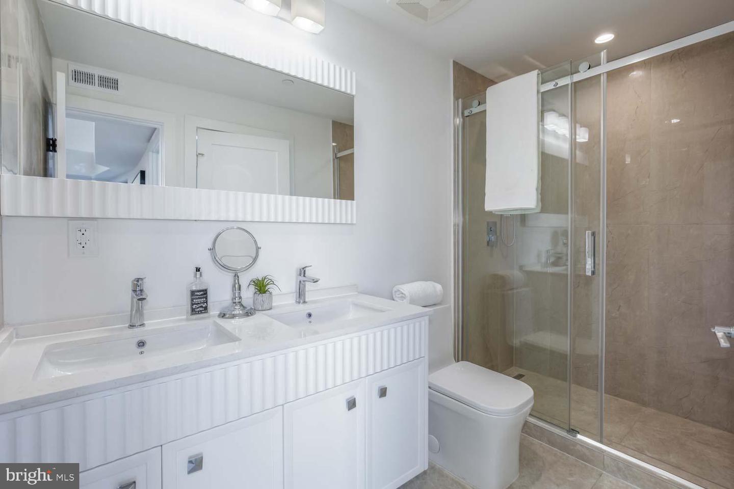 4328 GEORGIA AVE NW #401, WASHINGTON, District Of Columbia 20011, 2 Bedrooms Bedrooms, ,1 BathroomBathrooms,Residential,For sale,4328 GEORGIA AVE NW #401,DCDC2214566 MLS # DCDC2214566