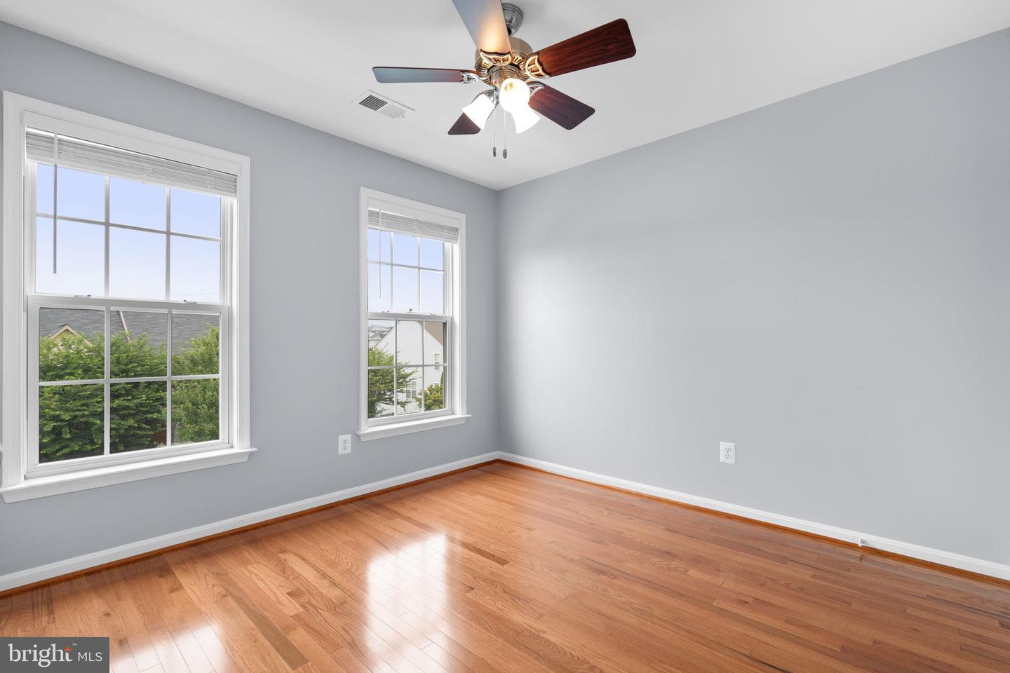 2319 BATTERY HILL CIR, WOODBRIDGE, Virginia 22191, 4 Bedrooms Bedrooms, 16 Rooms Rooms,3 BathroomsBathrooms,Residential,For sale,2319 BATTERY HILL CIR,VAPW2101198 MLS # VAPW2101198
