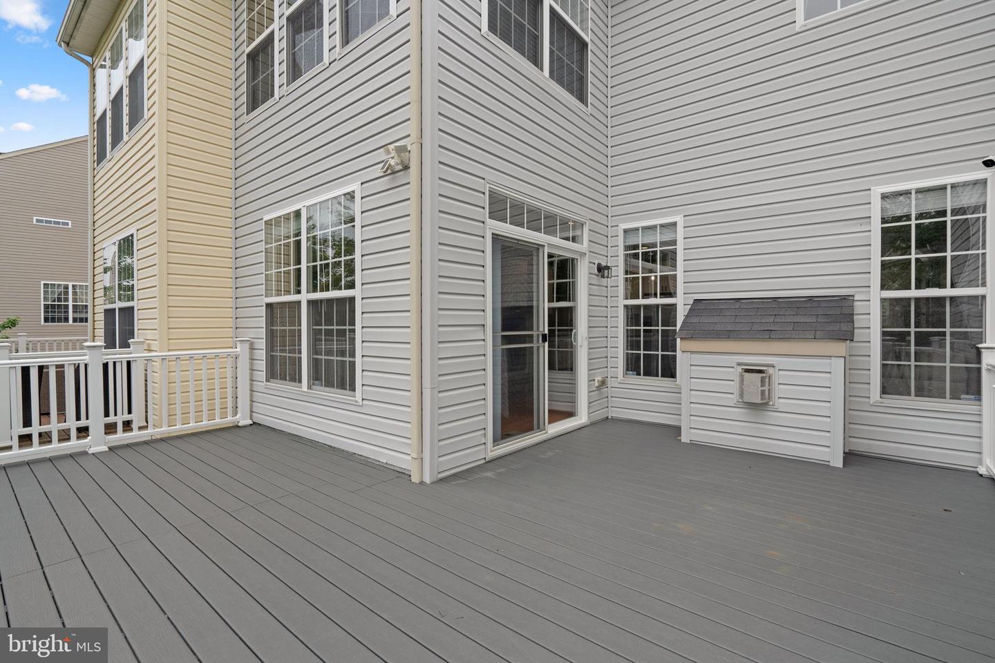 2319 BATTERY HILL CIR, WOODBRIDGE, Virginia 22191, 4 Bedrooms Bedrooms, 16 Rooms Rooms,3 BathroomsBathrooms,Residential,For sale,2319 BATTERY HILL CIR,VAPW2101198 MLS # VAPW2101198