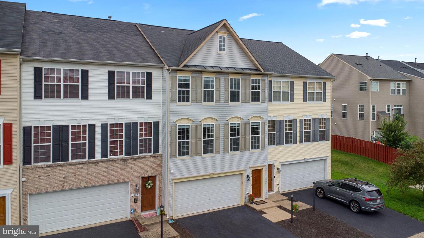 2319 BATTERY HILL CIR, WOODBRIDGE, Virginia 22191, 4 Bedrooms Bedrooms, 16 Rooms Rooms,3 BathroomsBathrooms,Residential,For sale,2319 BATTERY HILL CIR,VAPW2101198 MLS # VAPW2101198