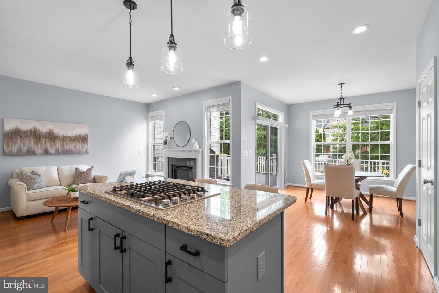 2319 BATTERY HILL CIR, WOODBRIDGE, Virginia 22191, 4 Bedrooms Bedrooms, 16 Rooms Rooms,3 BathroomsBathrooms,Residential,For sale,2319 BATTERY HILL CIR,VAPW2101198 MLS # VAPW2101198