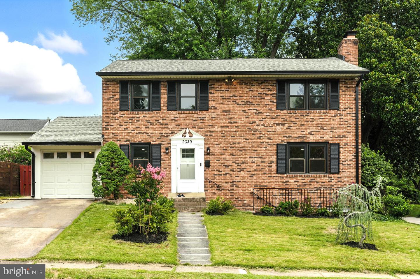 2339 N POWHATAN ST, ARLINGTON, Virginia 22205, 3 Bedrooms Bedrooms, 3 Rooms Rooms,3 BathroomsBathrooms,Residential,For sale,2339 N POWHATAN ST,VAAR2062120 MLS # VAAR2062120