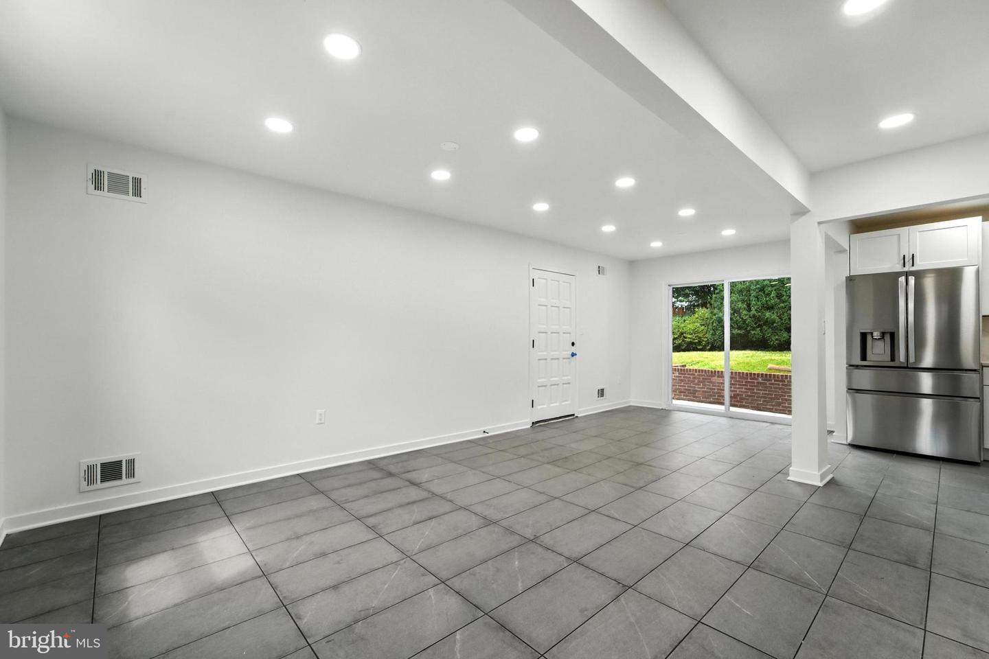 2339 N POWHATAN ST, ARLINGTON, Virginia 22205, 3 Bedrooms Bedrooms, 3 Rooms Rooms,3 BathroomsBathrooms,Residential,For sale,2339 N POWHATAN ST,VAAR2062120 MLS # VAAR2062120