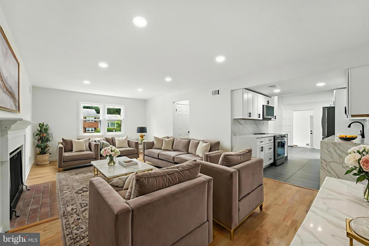 2339 N POWHATAN ST, ARLINGTON, Virginia 22205, 3 Bedrooms Bedrooms, 3 Rooms Rooms,3 BathroomsBathrooms,Residential,For sale,2339 N POWHATAN ST,VAAR2062120 MLS # VAAR2062120