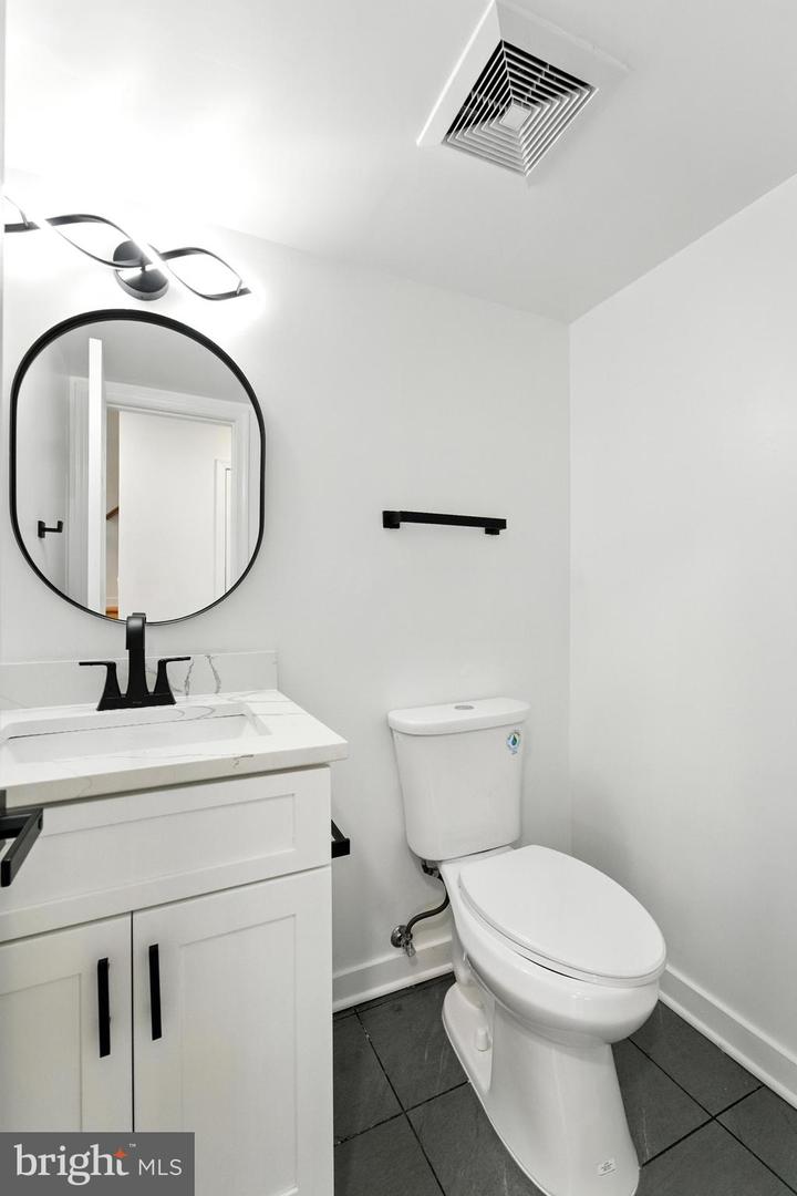 2339 N POWHATAN ST, ARLINGTON, Virginia 22205, 3 Bedrooms Bedrooms, 3 Rooms Rooms,3 BathroomsBathrooms,Residential,For sale,2339 N POWHATAN ST,VAAR2062120 MLS # VAAR2062120