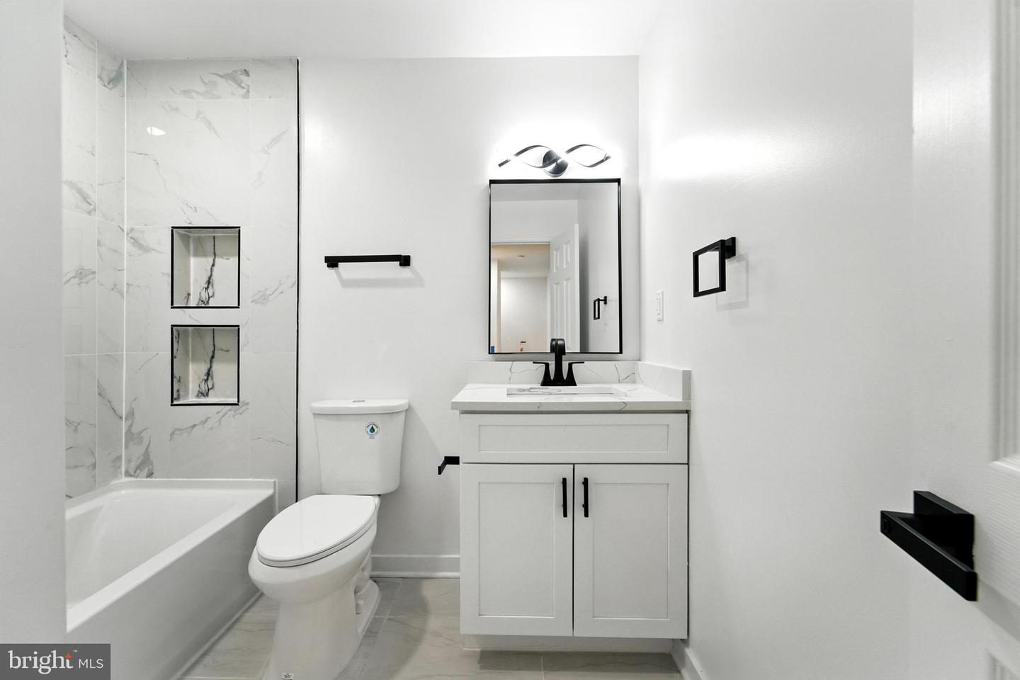 2339 N POWHATAN ST, ARLINGTON, Virginia 22205, 3 Bedrooms Bedrooms, 3 Rooms Rooms,3 BathroomsBathrooms,Residential,For sale,2339 N POWHATAN ST,VAAR2062120 MLS # VAAR2062120
