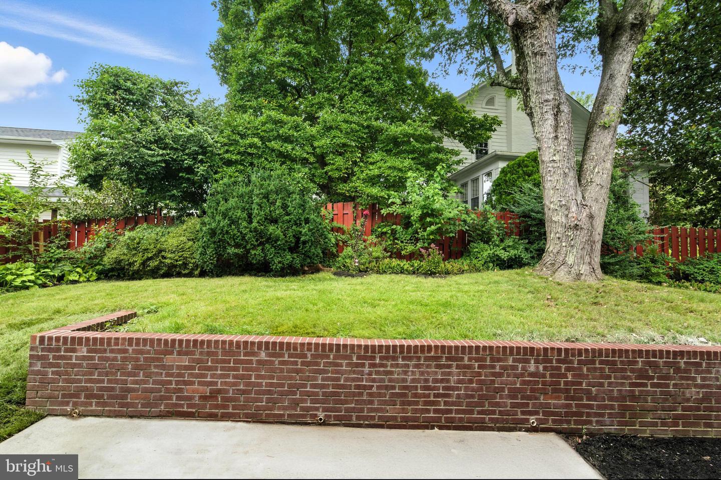 2339 N POWHATAN ST, ARLINGTON, Virginia 22205, 3 Bedrooms Bedrooms, 3 Rooms Rooms,3 BathroomsBathrooms,Residential,For sale,2339 N POWHATAN ST,VAAR2062120 MLS # VAAR2062120