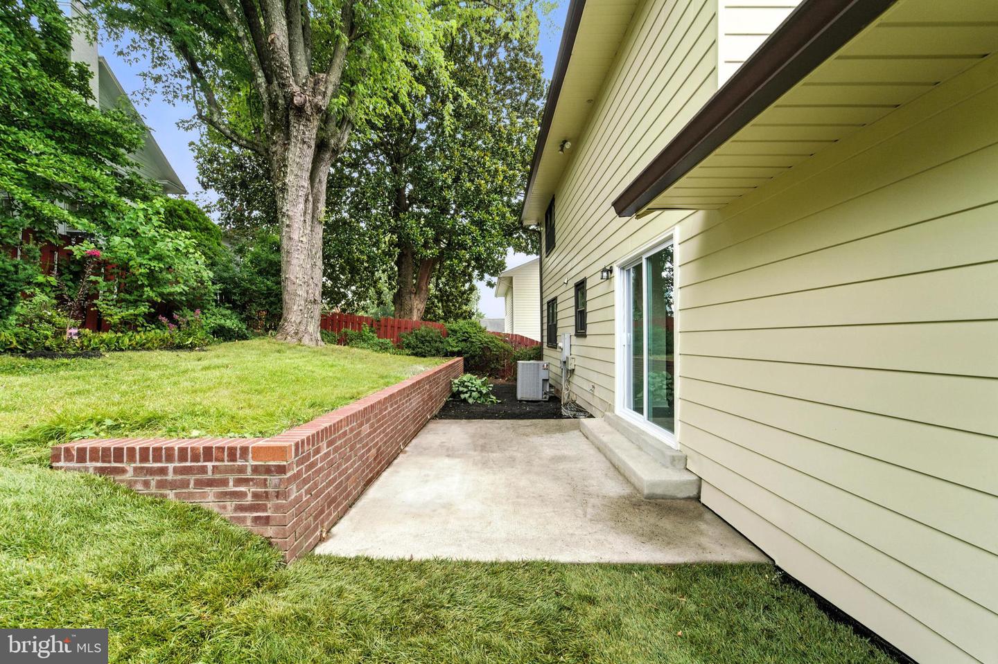 2339 N POWHATAN ST, ARLINGTON, Virginia 22205, 3 Bedrooms Bedrooms, 3 Rooms Rooms,3 BathroomsBathrooms,Residential,For sale,2339 N POWHATAN ST,VAAR2062120 MLS # VAAR2062120