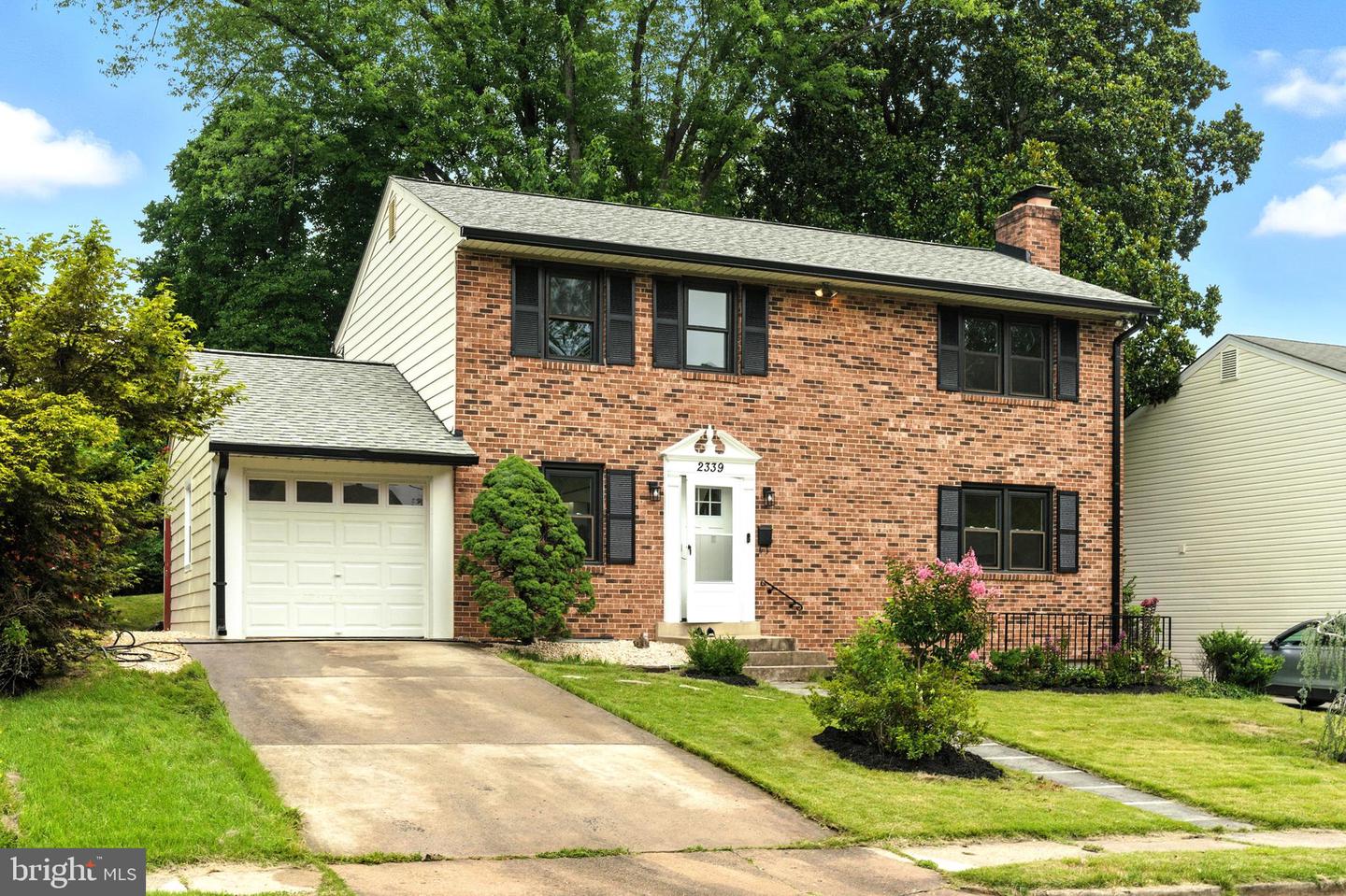 2339 N POWHATAN ST, ARLINGTON, Virginia 22205, 3 Bedrooms Bedrooms, 3 Rooms Rooms,3 BathroomsBathrooms,Residential,For sale,2339 N POWHATAN ST,VAAR2062120 MLS # VAAR2062120