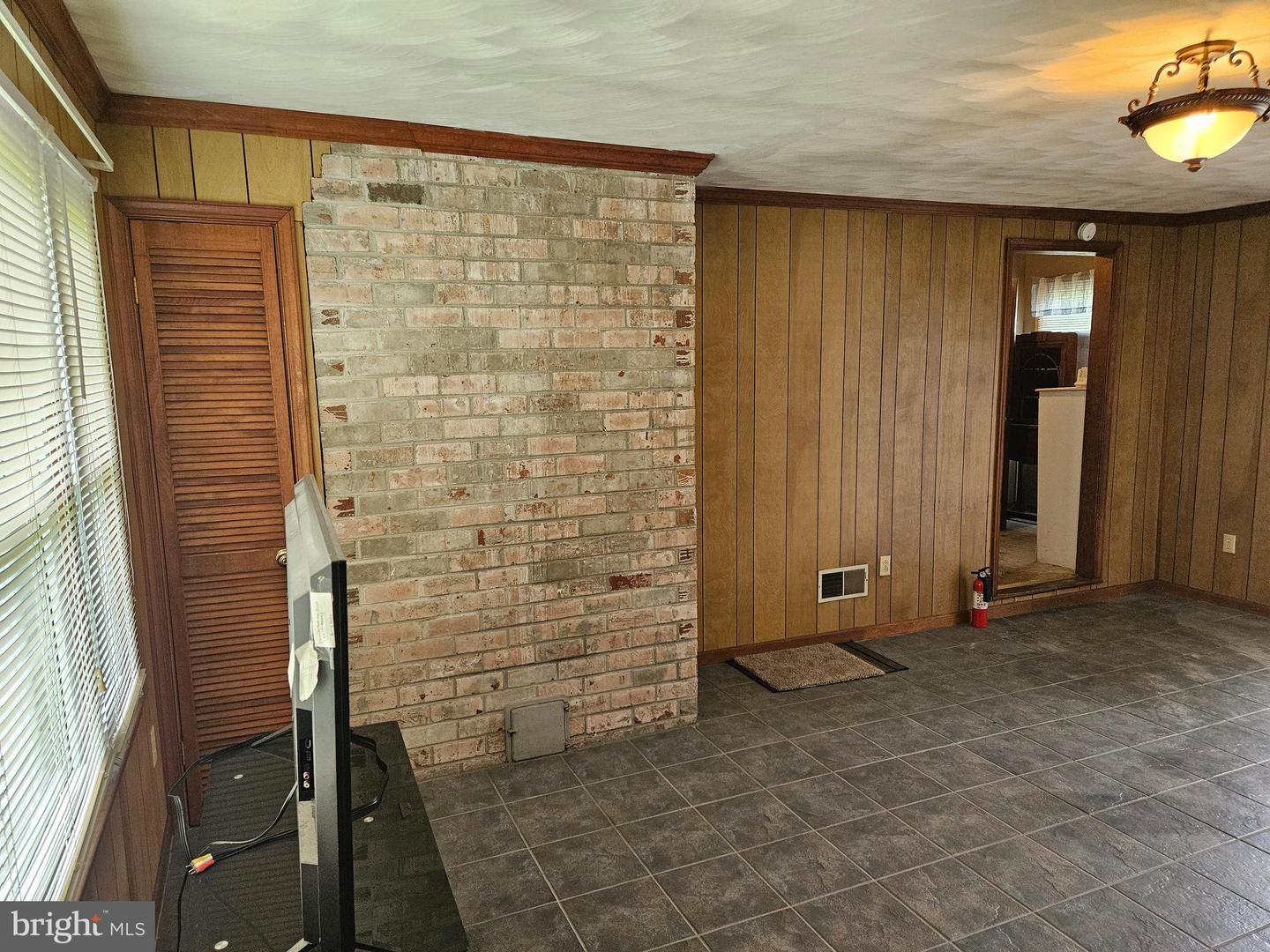 13336 LADYSMITH RD, RUTHER GLEN, Virginia 22546, 3 Bedrooms Bedrooms, ,1 BathroomBathrooms,Residential,For sale,13336 LADYSMITH RD,VACV2008656 MLS # VACV2008656