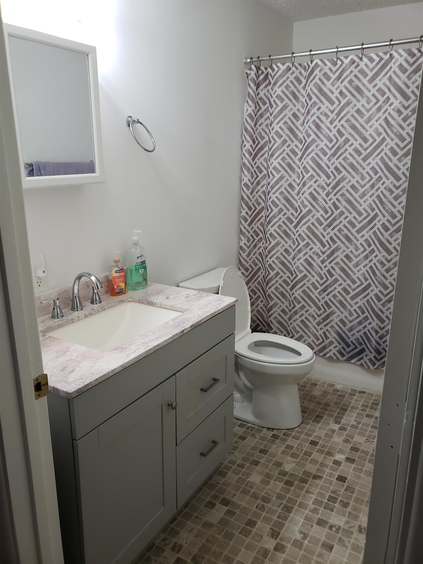 11 BEE TOWN RD, WARM SPRINGS, Virginia 24484, 2 Bedrooms Bedrooms, ,1 BathroomBathrooms,Residential,11 BEE TOWN RD,666939 MLS # 666939