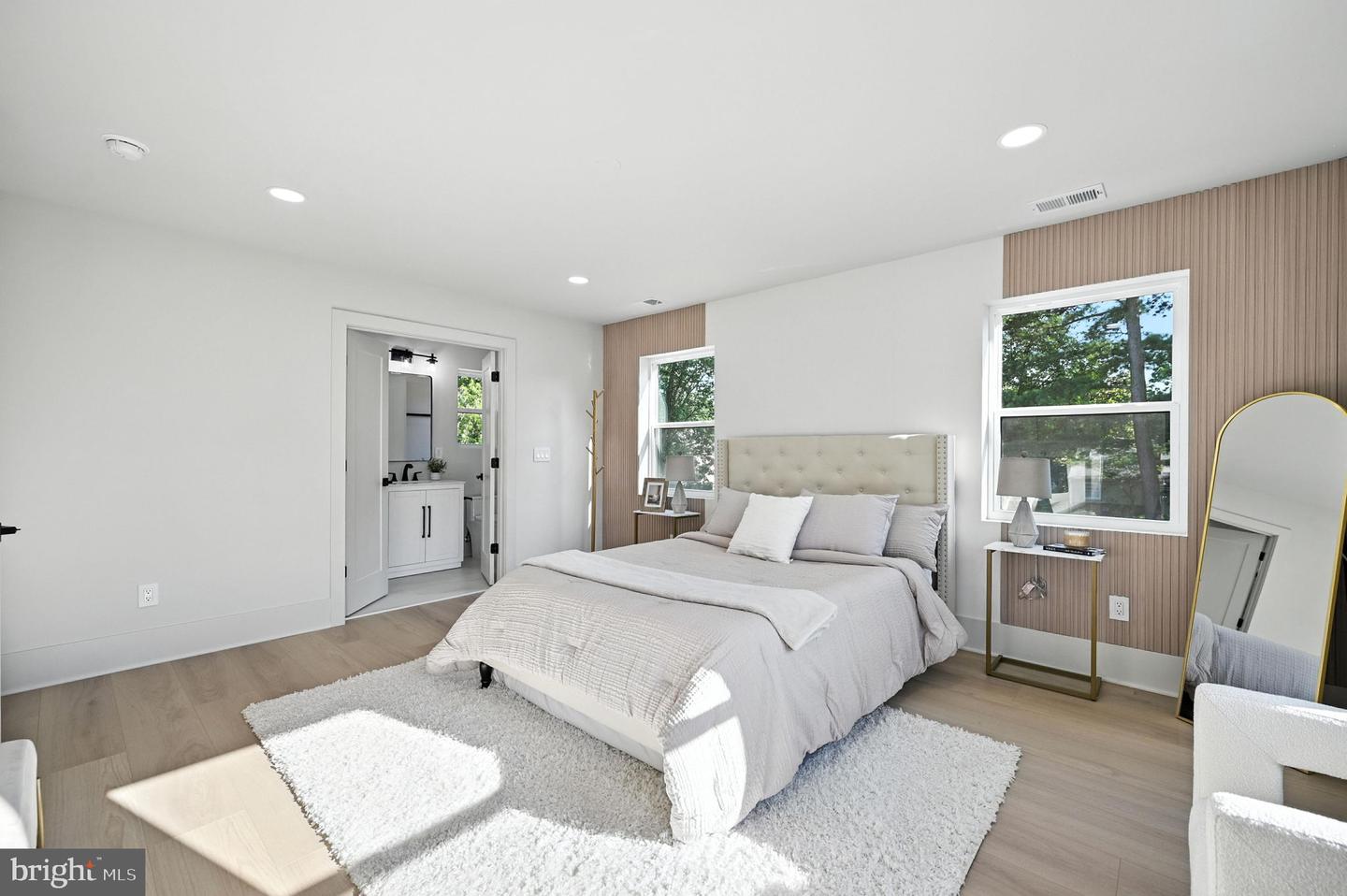 2809 MEMORIAL ST, ALEXANDRIA, Virginia 22306, 5 Bedrooms Bedrooms, ,4 BathroomsBathrooms,Residential,For sale,2809 MEMORIAL ST,VAFX2225708 MLS # VAFX2225708