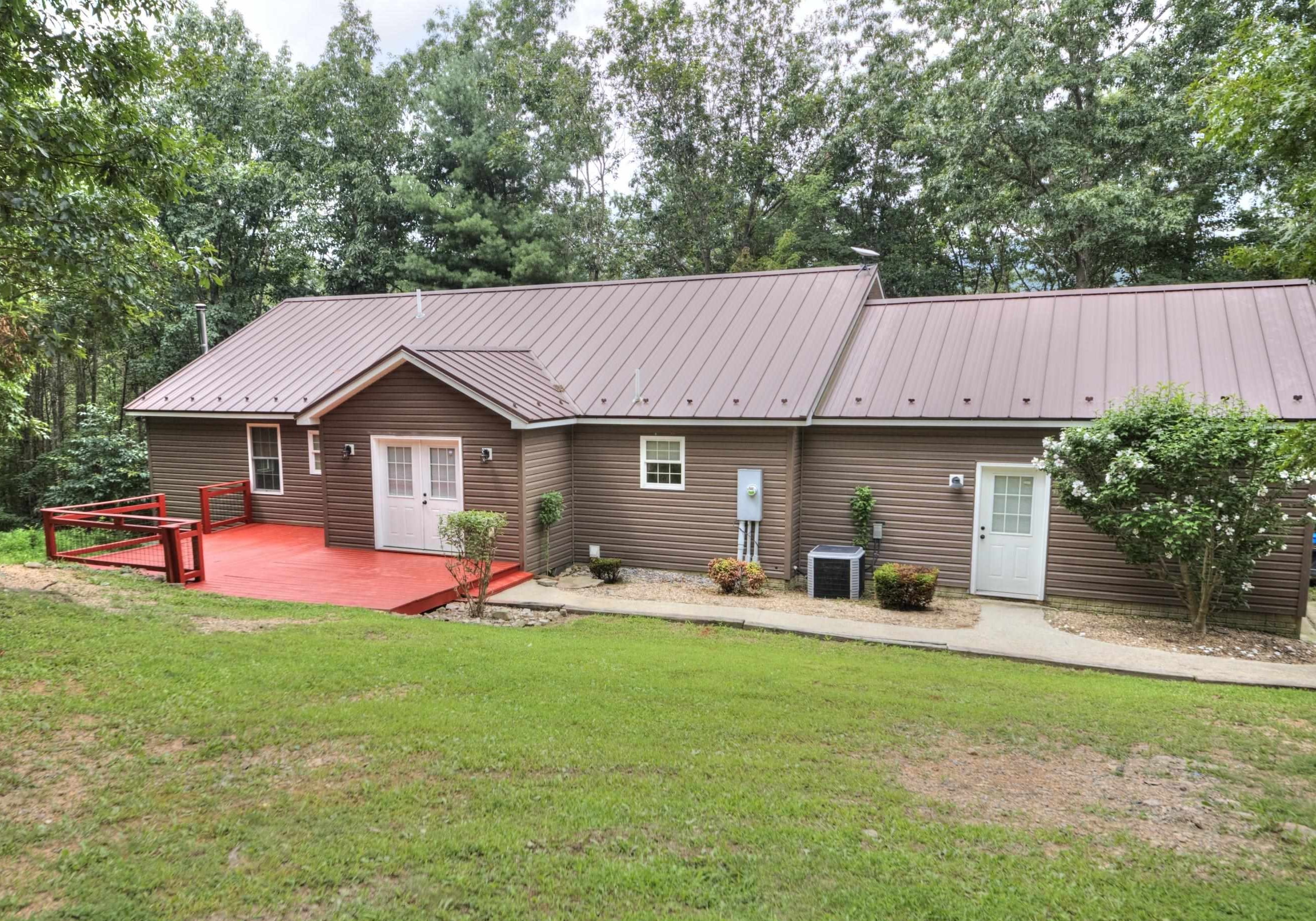12101 SQUIRREL DR, FULKS RUN, Virginia 22830, 3 Bedrooms Bedrooms, ,2 BathroomsBathrooms,Residential,12101 SQUIRREL DR,667704 MLS # 667704
