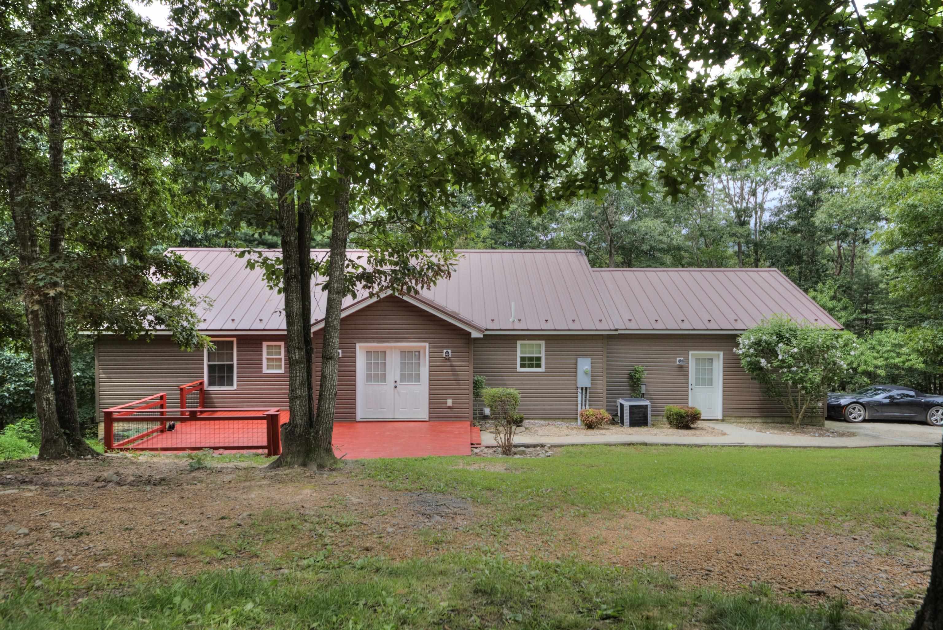 12101 SQUIRREL DR, FULKS RUN, Virginia 22830, 3 Bedrooms Bedrooms, ,2 BathroomsBathrooms,Residential,12101 SQUIRREL DR,667704 MLS # 667704
