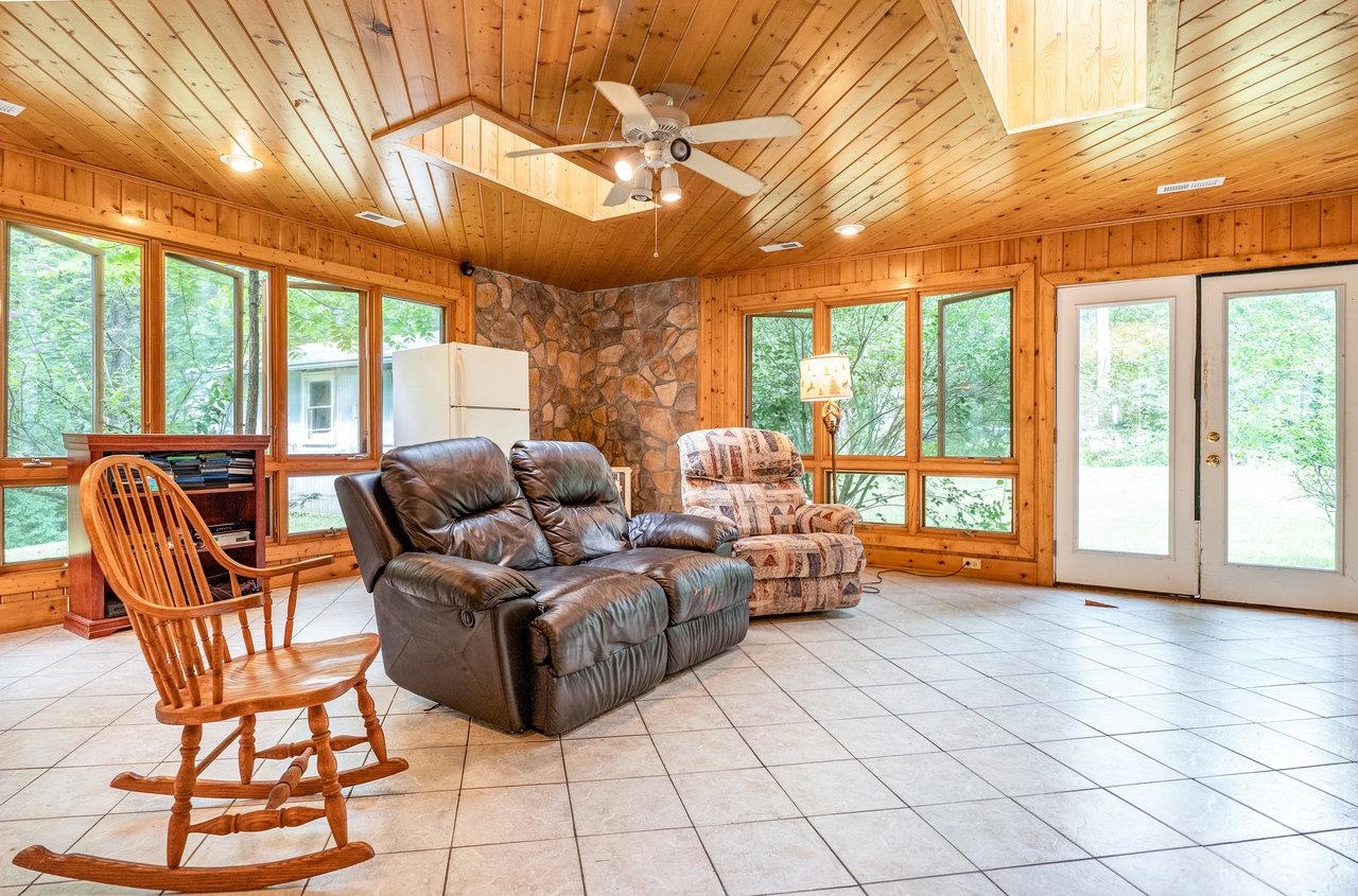 10523 UNION SPRINGS RD, DAYTON, Virginia 22821, 2 Bedrooms Bedrooms, ,1 BathroomBathrooms,Residential,10523 UNION SPRINGS RD,667705 MLS # 667705