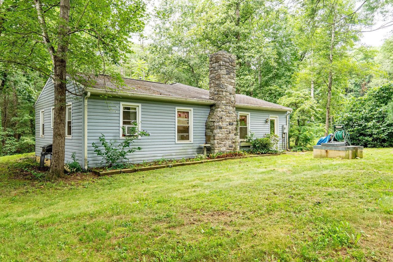 10523 UNION SPRINGS RD, DAYTON, Virginia 22821, 2 Bedrooms Bedrooms, ,1 BathroomBathrooms,Residential,10523 UNION SPRINGS RD,667705 MLS # 667705