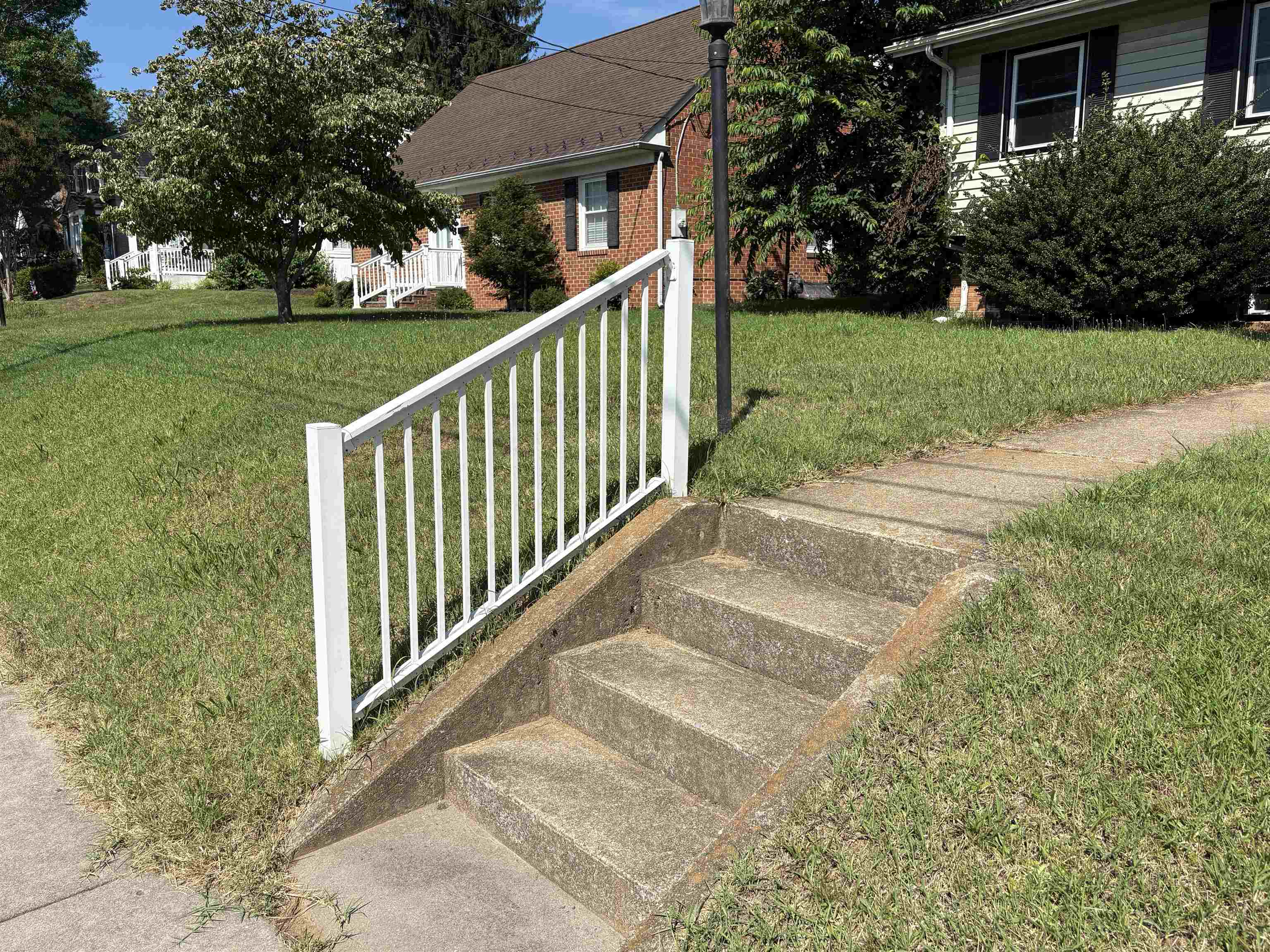 833 JEFFERSON AVE, WAYNESBORO, Virginia 22980, 5 Bedrooms Bedrooms, ,3 BathroomsBathrooms,Residential,833 JEFFERSON AVE,667715 MLS # 667715