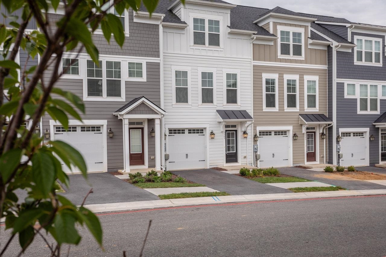 3389 MONTEREY DR, ROCKINGHAM, Virginia 22801, 3 Bedrooms Bedrooms, ,2 BathroomsBathrooms,Residential,3389 MONTEREY DR,667719 MLS # 667719