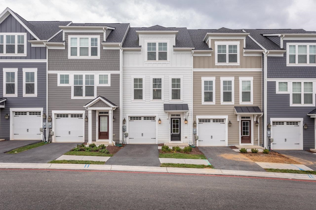 3389 MONTEREY DR, ROCKINGHAM, Virginia 22801, 3 Bedrooms Bedrooms, ,2 BathroomsBathrooms,Residential,3389 MONTEREY DR,667719 MLS # 667719
