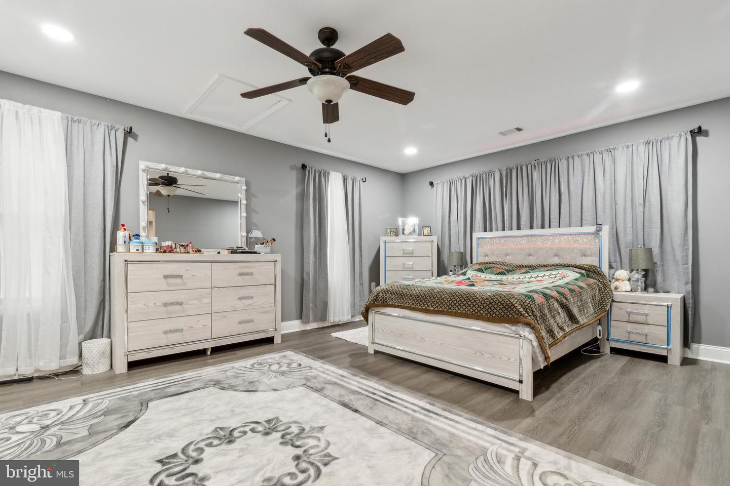 5289 SUDBERRY LN, WOODBRIDGE, Virginia 22193, 5 Bedrooms Bedrooms, ,2 BathroomsBathrooms,Residential,For sale,5289 SUDBERRY LN,VAPW2093366 MLS # VAPW2093366