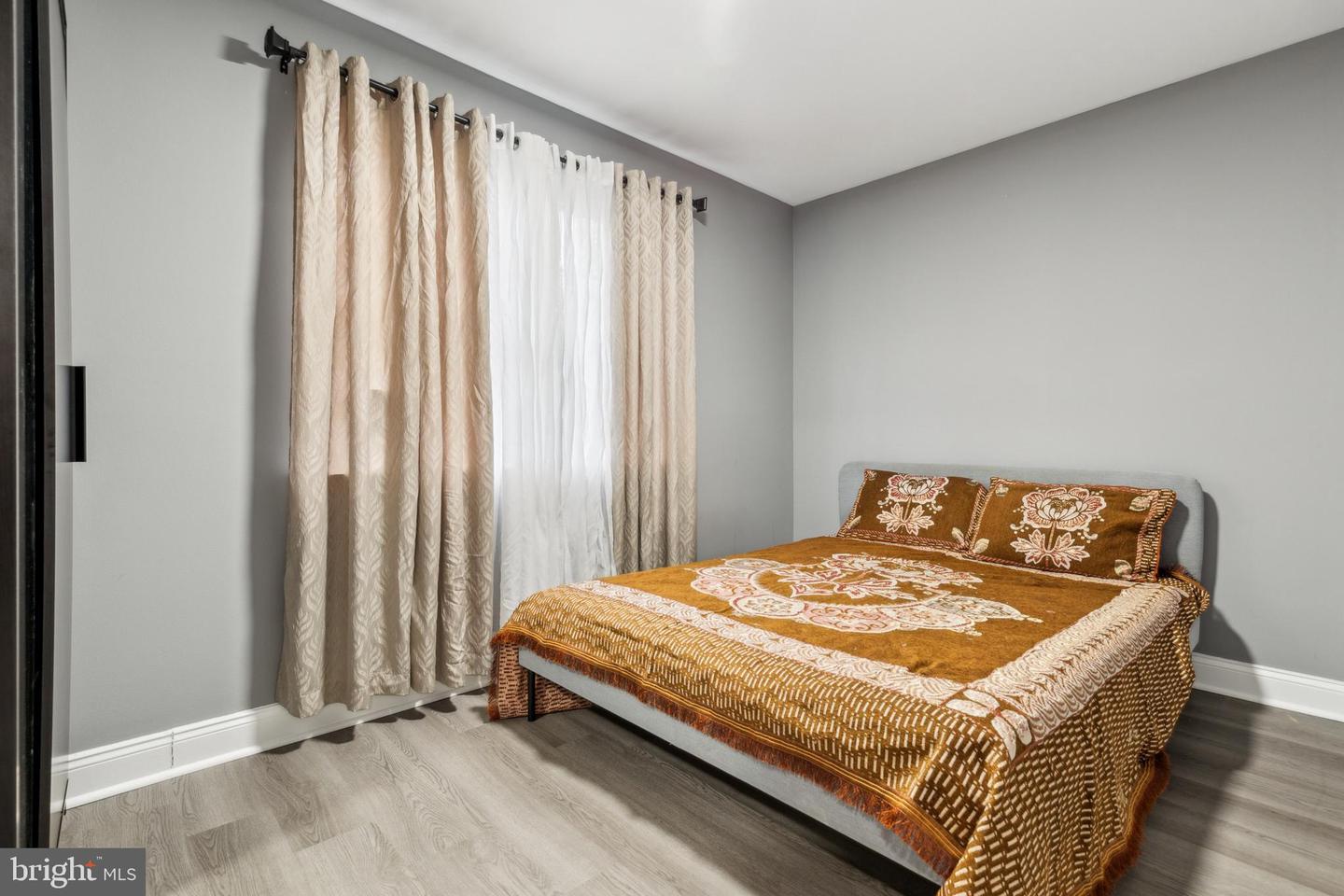 5289 SUDBERRY LN, WOODBRIDGE, Virginia 22193, 5 Bedrooms Bedrooms, ,2 BathroomsBathrooms,Residential,For sale,5289 SUDBERRY LN,VAPW2093366 MLS # VAPW2093366