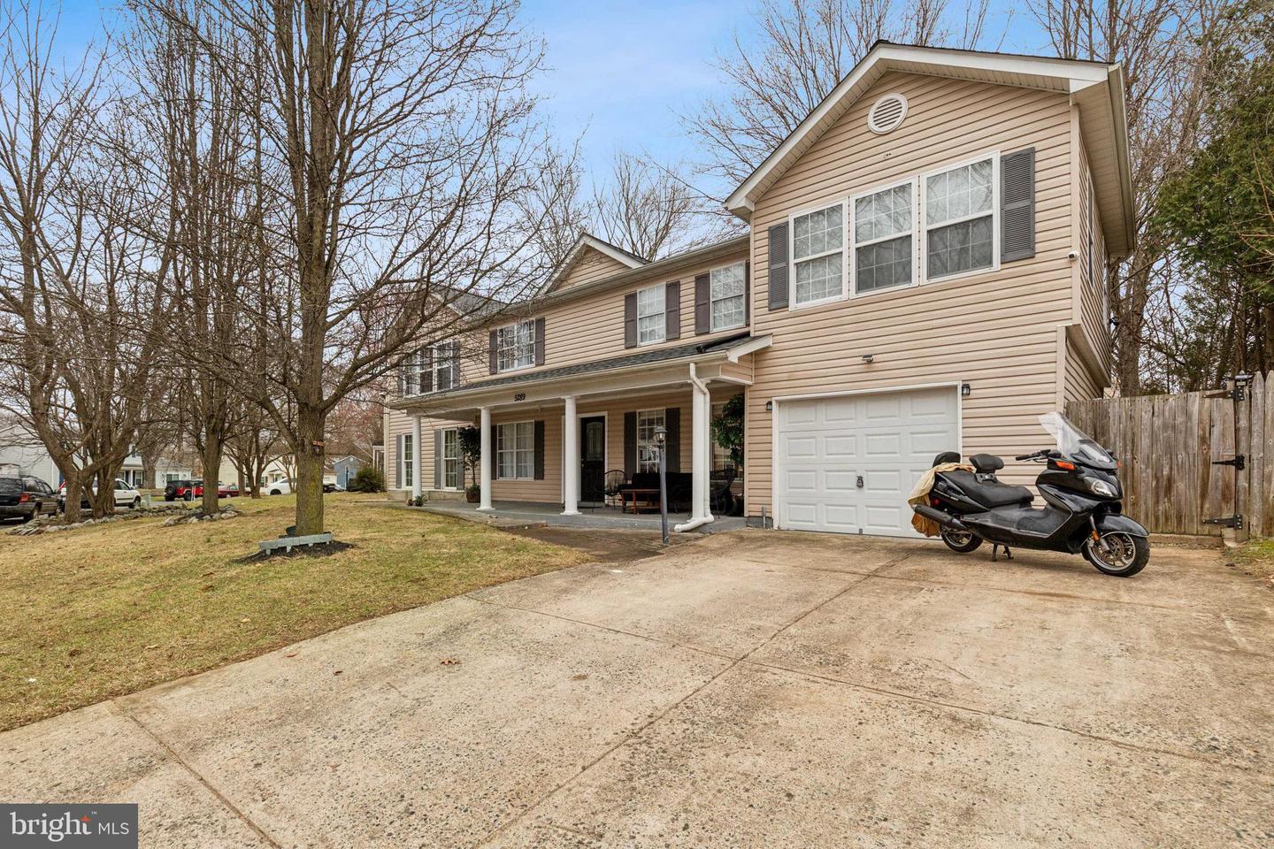 5289 SUDBERRY LN, WOODBRIDGE, Virginia 22193, 5 Bedrooms Bedrooms, ,2 BathroomsBathrooms,Residential,For sale,5289 SUDBERRY LN,VAPW2093366 MLS # VAPW2093366