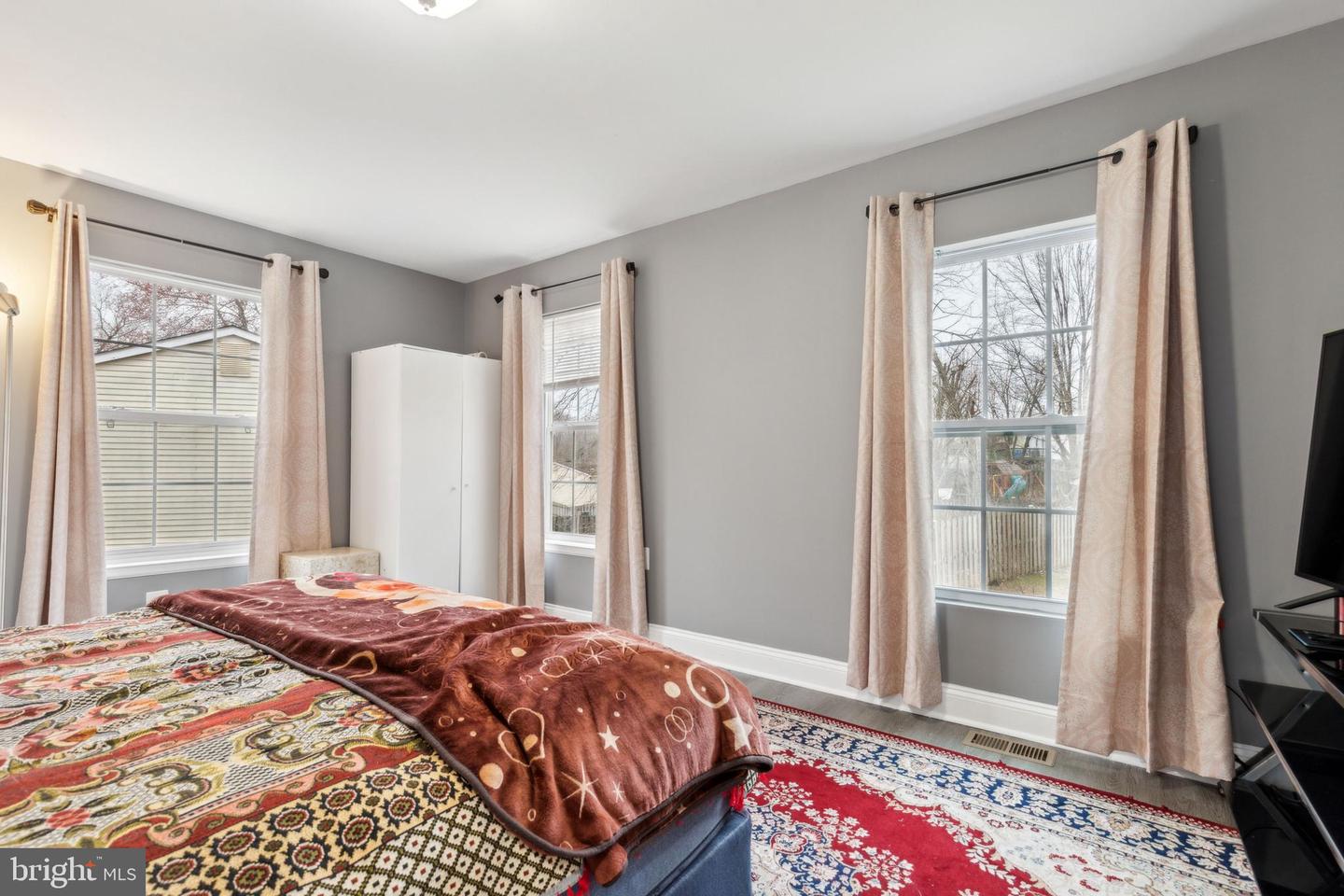 5289 SUDBERRY LN, WOODBRIDGE, Virginia 22193, 5 Bedrooms Bedrooms, ,2 BathroomsBathrooms,Residential,For sale,5289 SUDBERRY LN,VAPW2093366 MLS # VAPW2093366