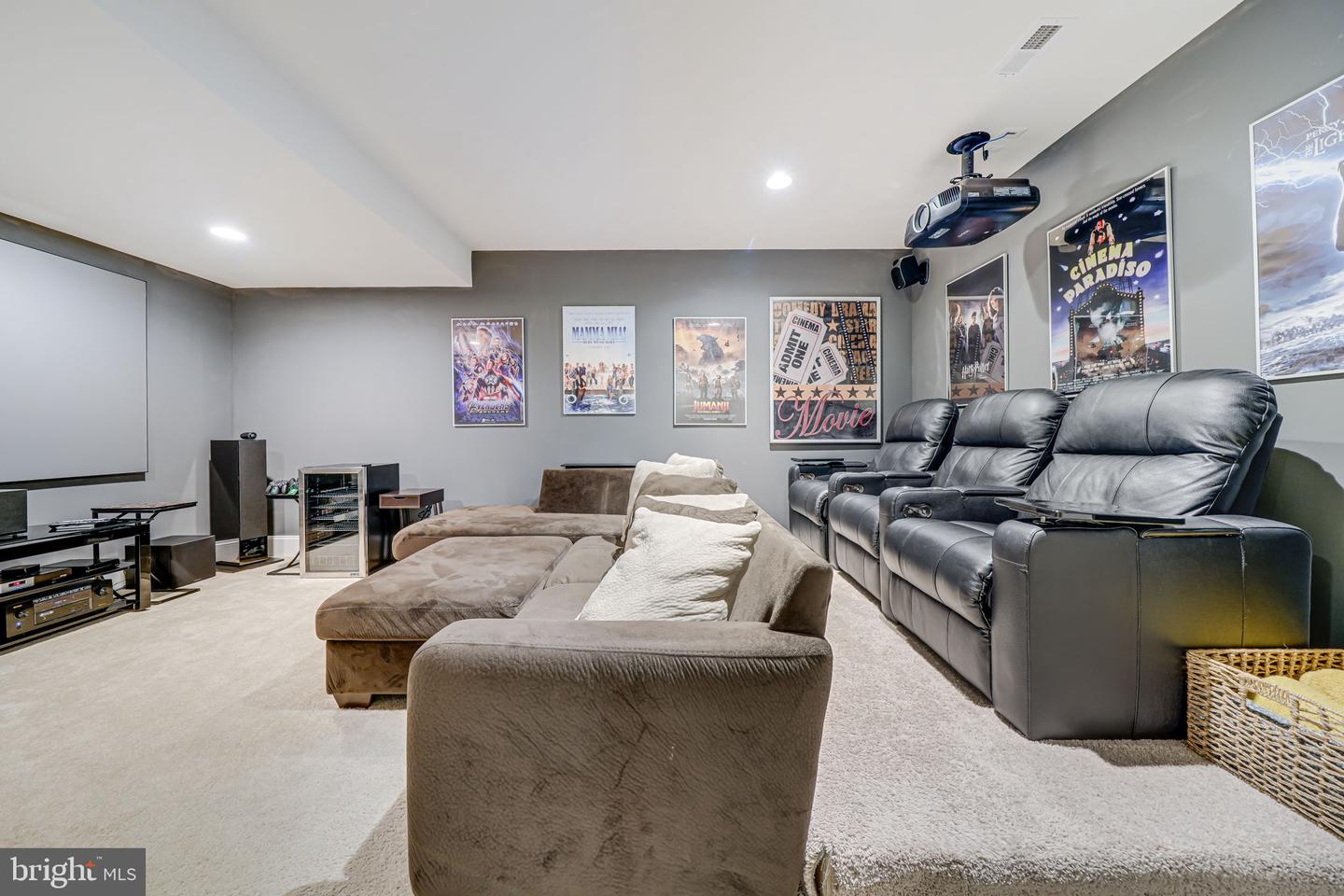 6513 MANOR RIDGE CT, FALLS CHURCH, Virginia 22043, 5 Bedrooms Bedrooms, ,5 BathroomsBathrooms,Residential,For sale,6513 MANOR RIDGE CT,VAFX2245278 MLS # VAFX2245278