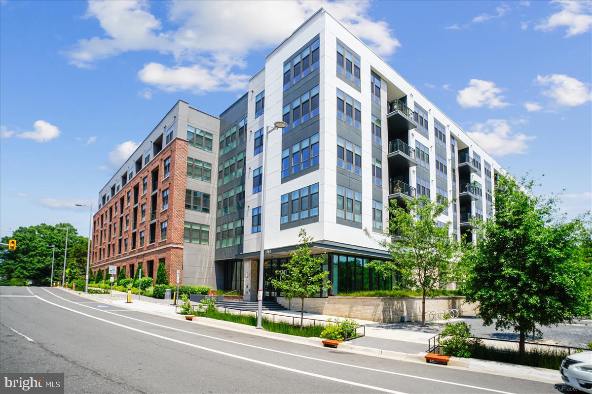 1761 OLD MEADOW RD #412, MCLEAN, Virginia 22102, 2 Bedrooms Bedrooms, ,2 BathroomsBathrooms,Residential,For sale,1761 OLD MEADOW RD #412,VAFX2247648 MLS # VAFX2247648