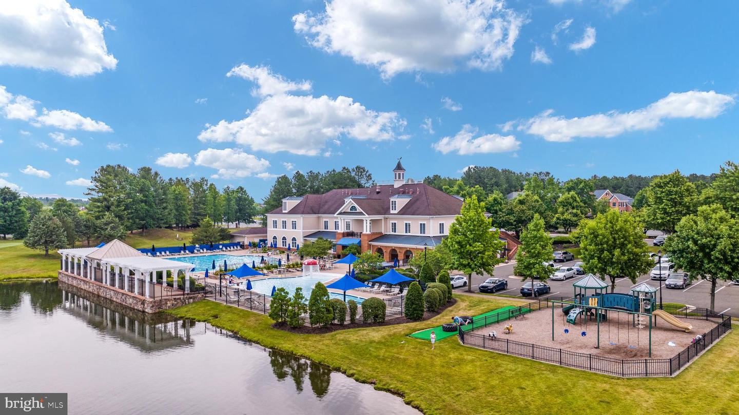 15292 GOLF VIEW DR, HAYMARKET, Virginia 20169, 4 Bedrooms Bedrooms, ,4 BathroomsBathrooms,Residential,For sale,15292 GOLF VIEW DR,VAPW2098570 MLS # VAPW2098570