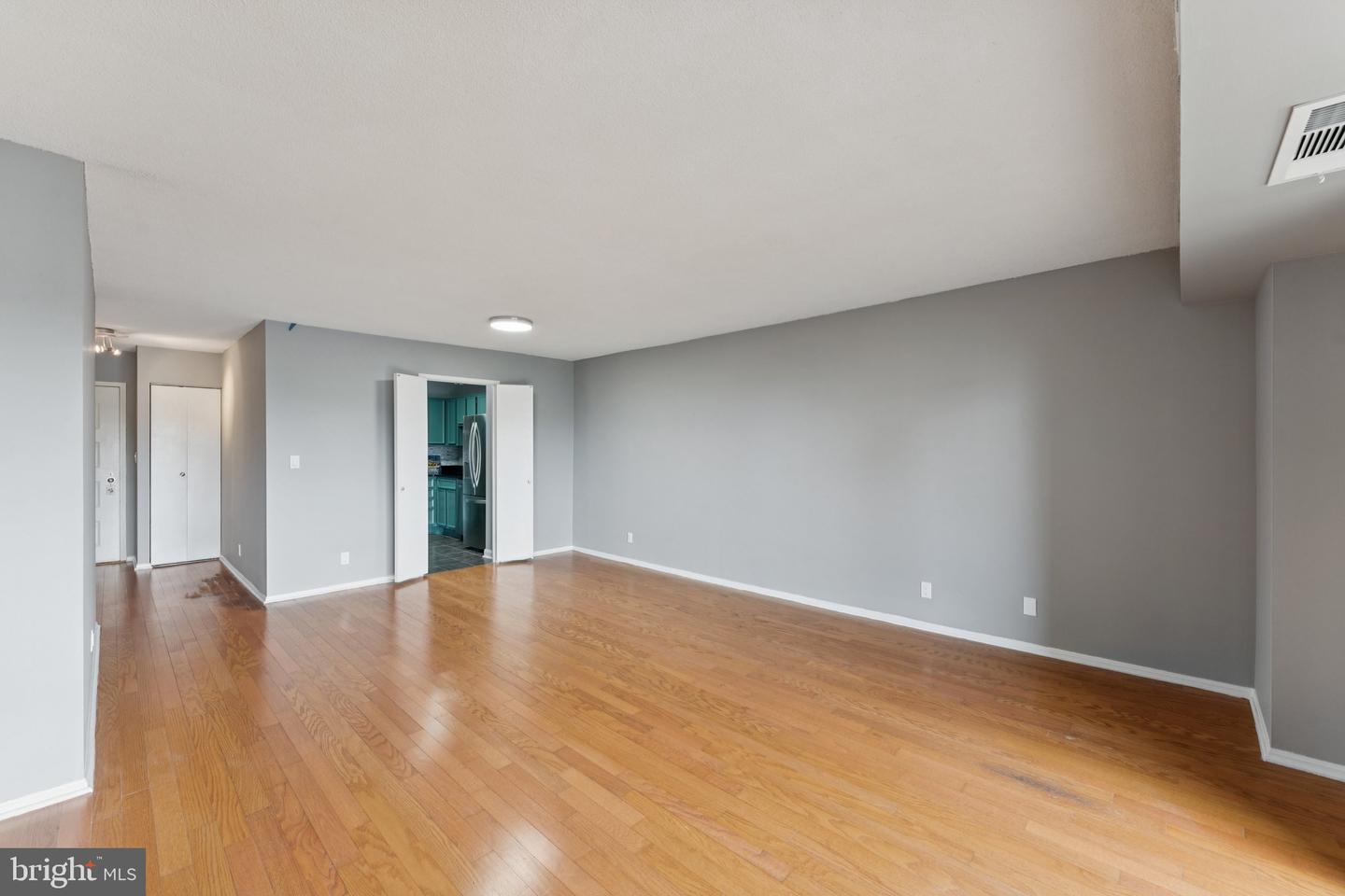8360 GREENSBORO DR #516, MCLEAN, Virginia 22102, 1 Bedroom Bedrooms, ,1 BathroomBathrooms,Residential,For sale,8360 GREENSBORO DR #516,VAFX2253444 MLS # VAFX2253444