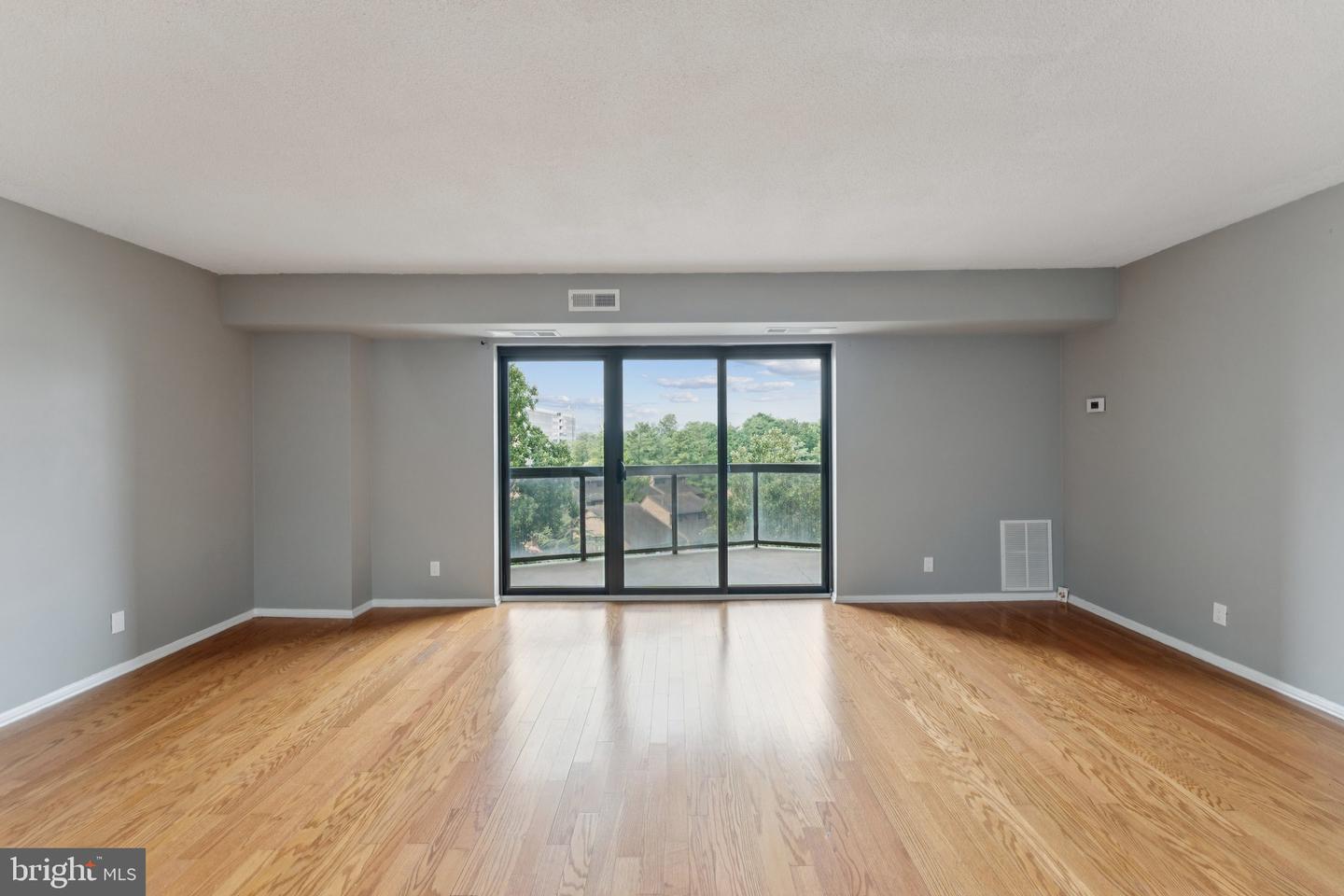 8360 GREENSBORO DR #516, MCLEAN, Virginia 22102, 1 Bedroom Bedrooms, ,1 BathroomBathrooms,Residential,For sale,8360 GREENSBORO DR #516,VAFX2253444 MLS # VAFX2253444