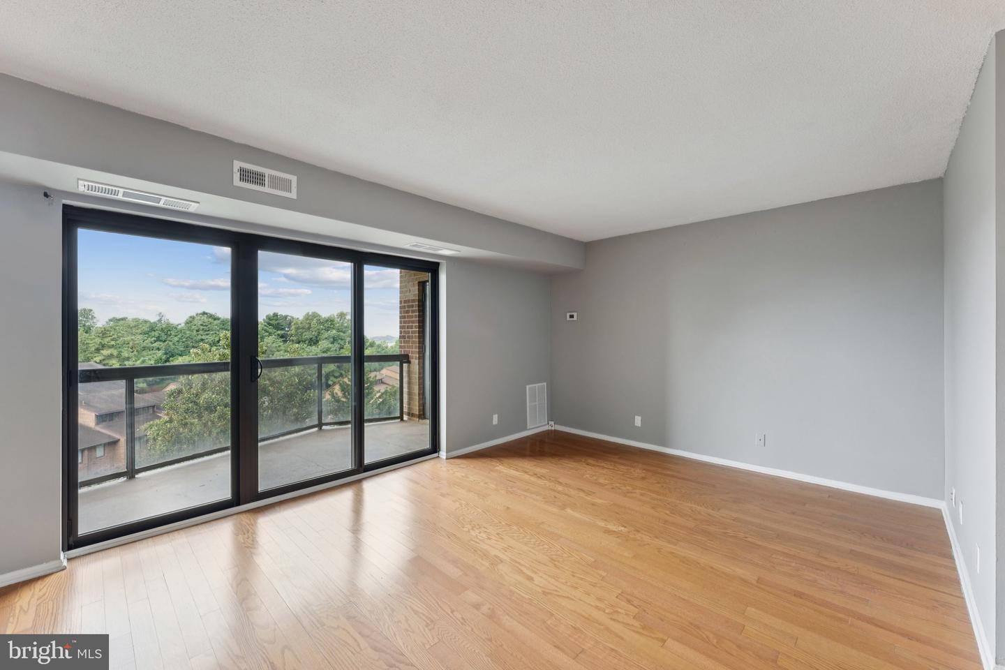 8360 GREENSBORO DR #516, MCLEAN, Virginia 22102, 1 Bedroom Bedrooms, ,1 BathroomBathrooms,Residential,For sale,8360 GREENSBORO DR #516,VAFX2253444 MLS # VAFX2253444
