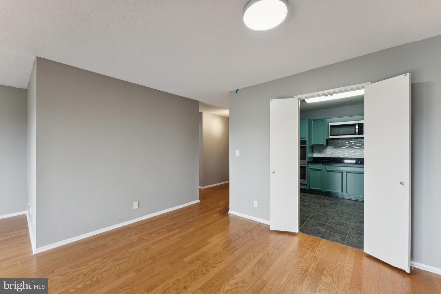 8360 GREENSBORO DR #516, MCLEAN, Virginia 22102, 1 Bedroom Bedrooms, ,1 BathroomBathrooms,Residential,For sale,8360 GREENSBORO DR #516,VAFX2253444 MLS # VAFX2253444