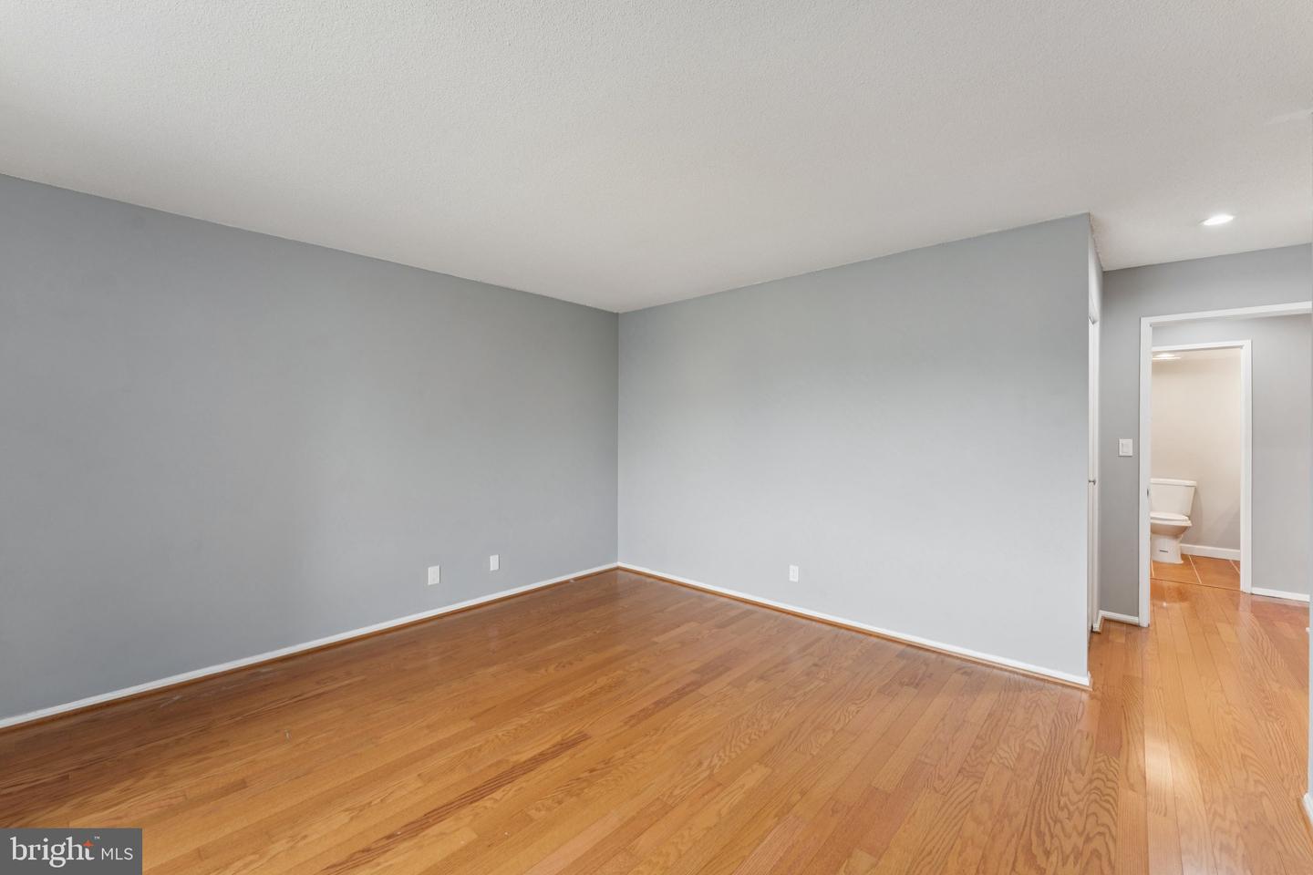 8360 GREENSBORO DR #516, MCLEAN, Virginia 22102, 1 Bedroom Bedrooms, ,1 BathroomBathrooms,Residential,For sale,8360 GREENSBORO DR #516,VAFX2253444 MLS # VAFX2253444