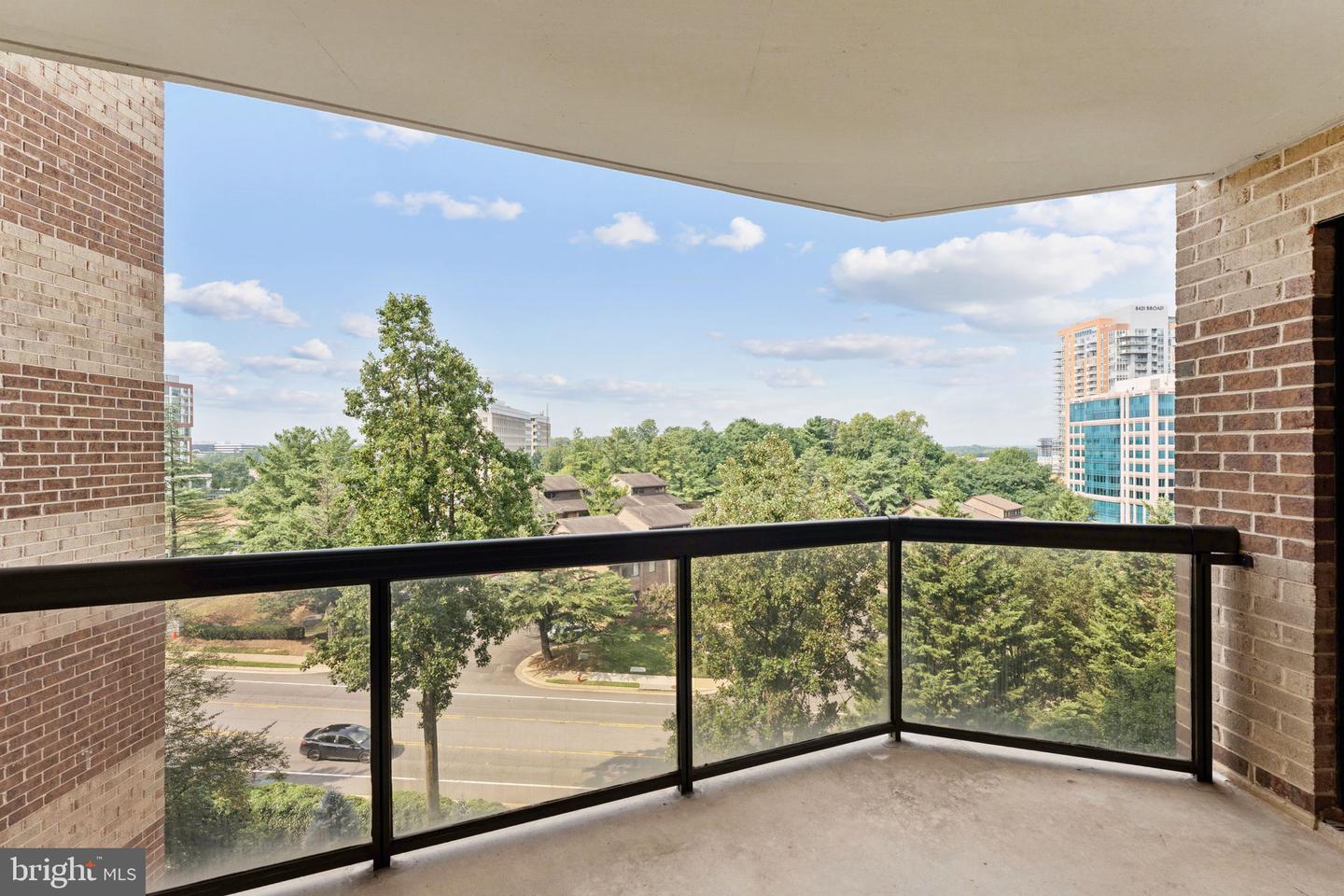 8360 GREENSBORO DR #516, MCLEAN, Virginia 22102, 1 Bedroom Bedrooms, ,1 BathroomBathrooms,Residential,For sale,8360 GREENSBORO DR #516,VAFX2253444 MLS # VAFX2253444