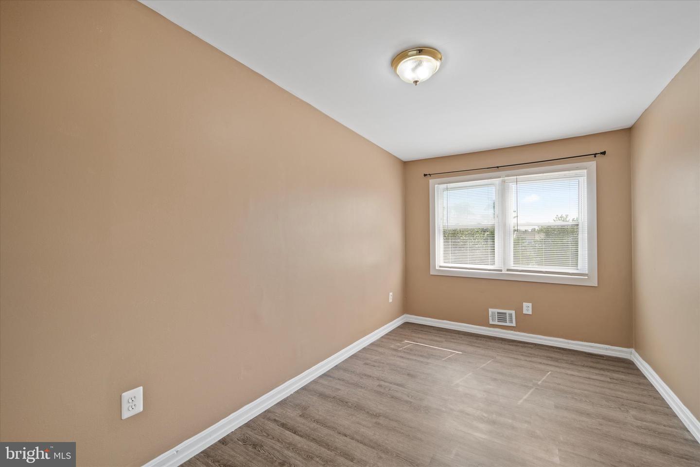 3509 BEALE CT, WOODBRIDGE, Virginia 22193, 3 Bedrooms Bedrooms, ,1 BathroomBathrooms,Residential,For sale,3509 BEALE CT,VAPW2098834 MLS # VAPW2098834
