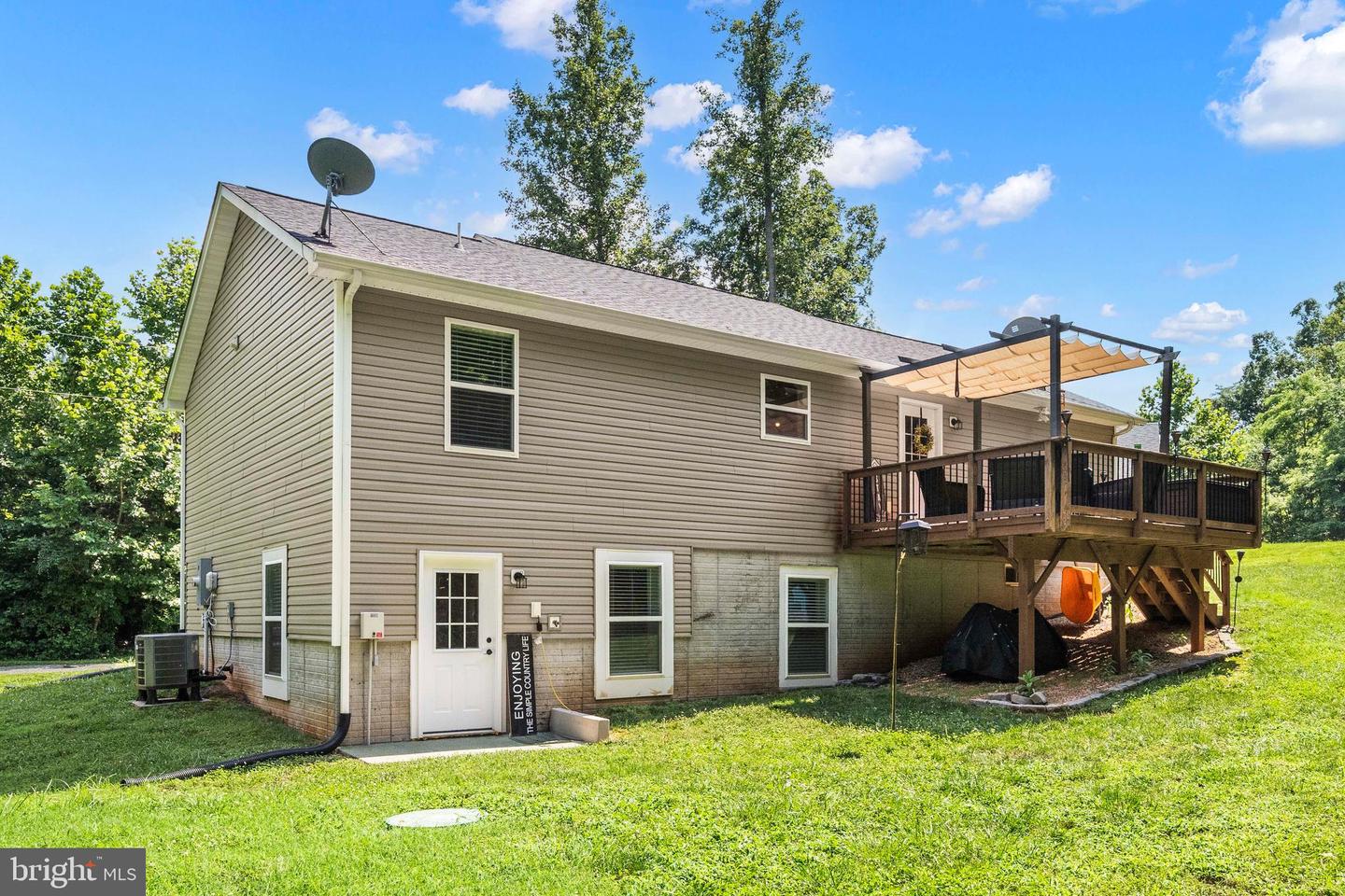 6110 TOWLES MILL RD, SPOTSYLVANIA, Virginia 22551, 3 Bedrooms Bedrooms, ,3 BathroomsBathrooms,Residential,For sale,6110 TOWLES MILL RD,VASP2034586 MLS # VASP2034586
