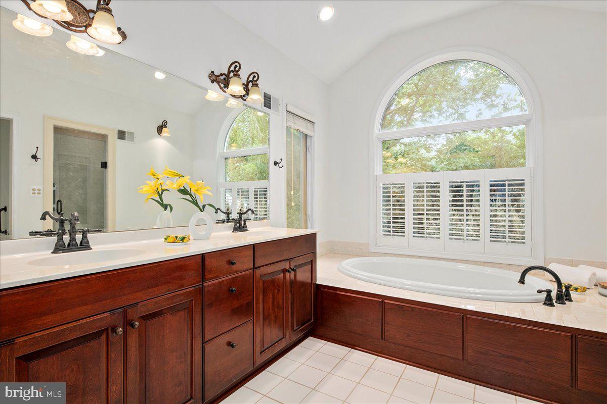 7058 IDYLWOOD RD, FALLS CHURCH, Virginia 22043, 5 Bedrooms Bedrooms, ,5 BathroomsBathrooms,Residential,For sale,7058 IDYLWOOD RD,VAFX2255908 MLS # VAFX2255908